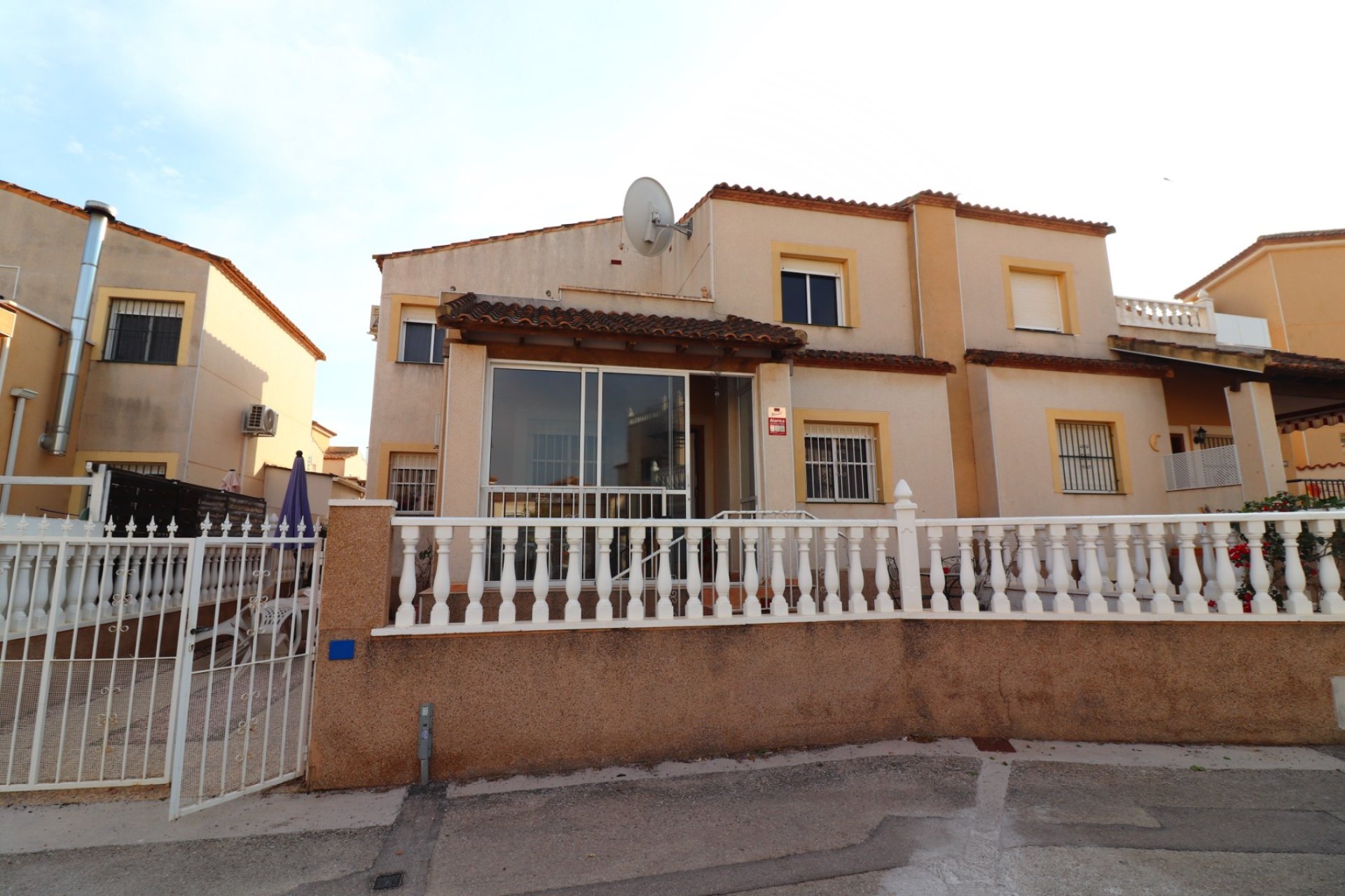 Revente - Semi-detached house / Quad -
Algorfa - Montebello