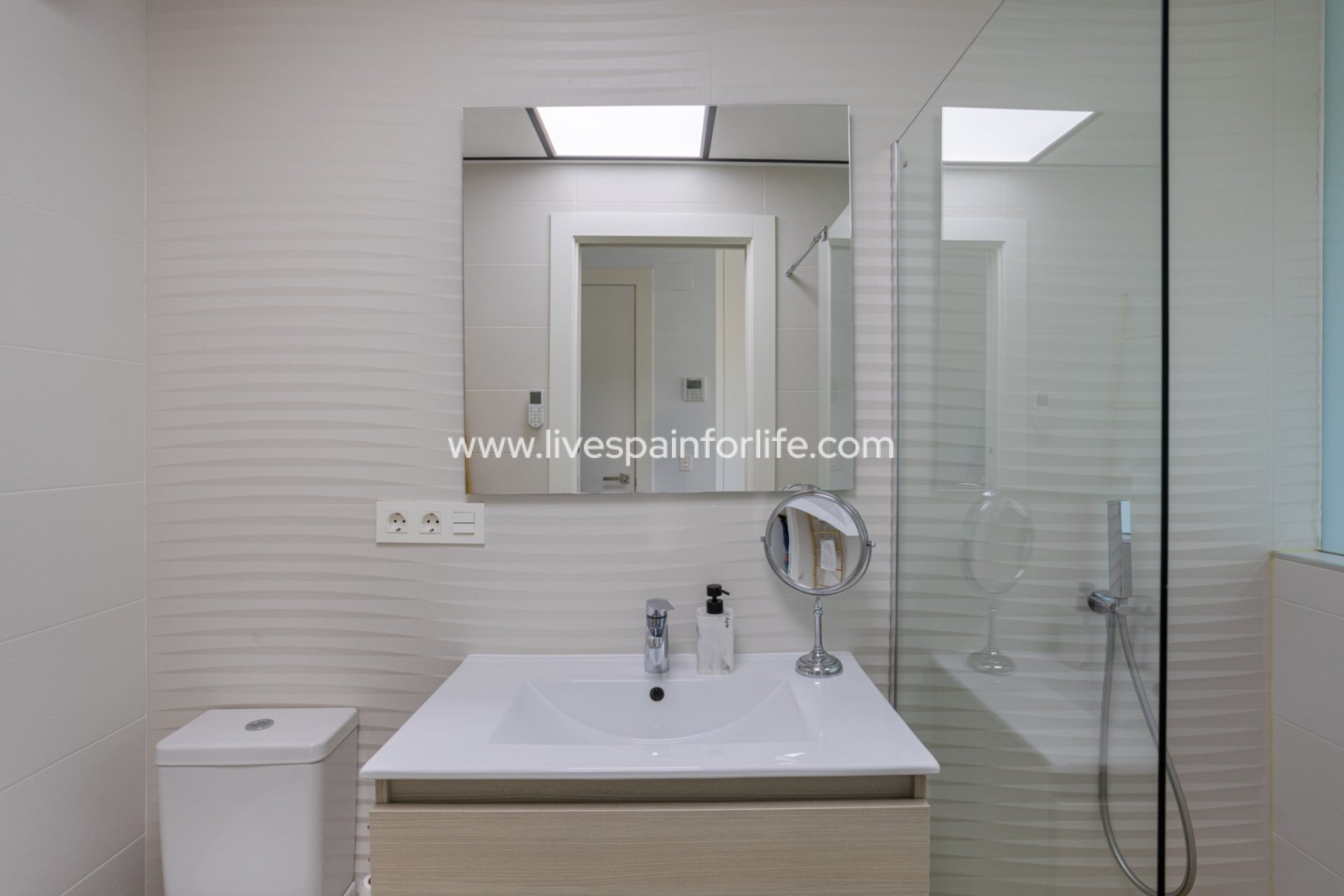 Revente - Semi-detached house / Quad -
Benijofar