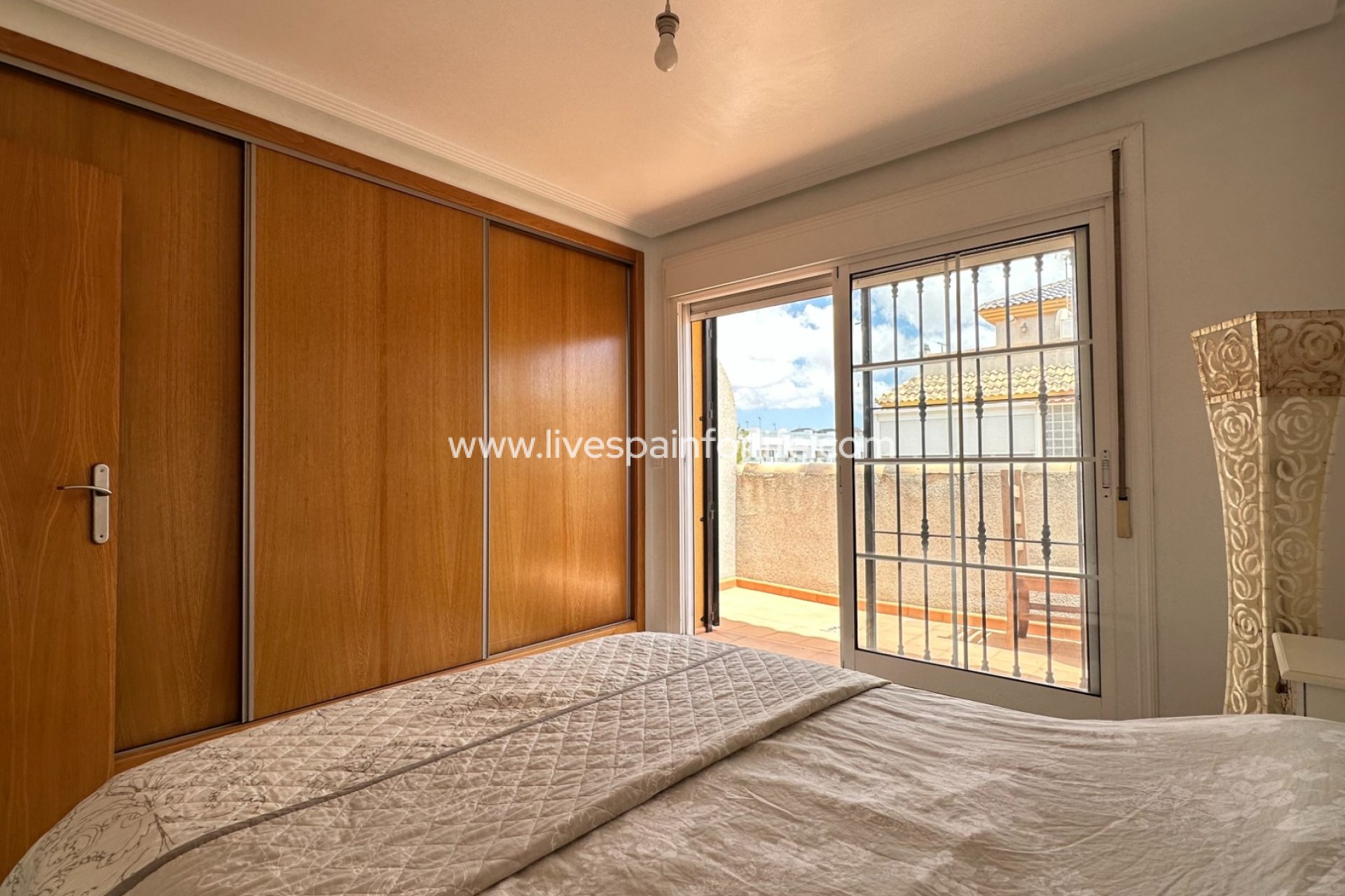 Revente - Semi-detached house / Quad -
Los Montesinos - La Herrada