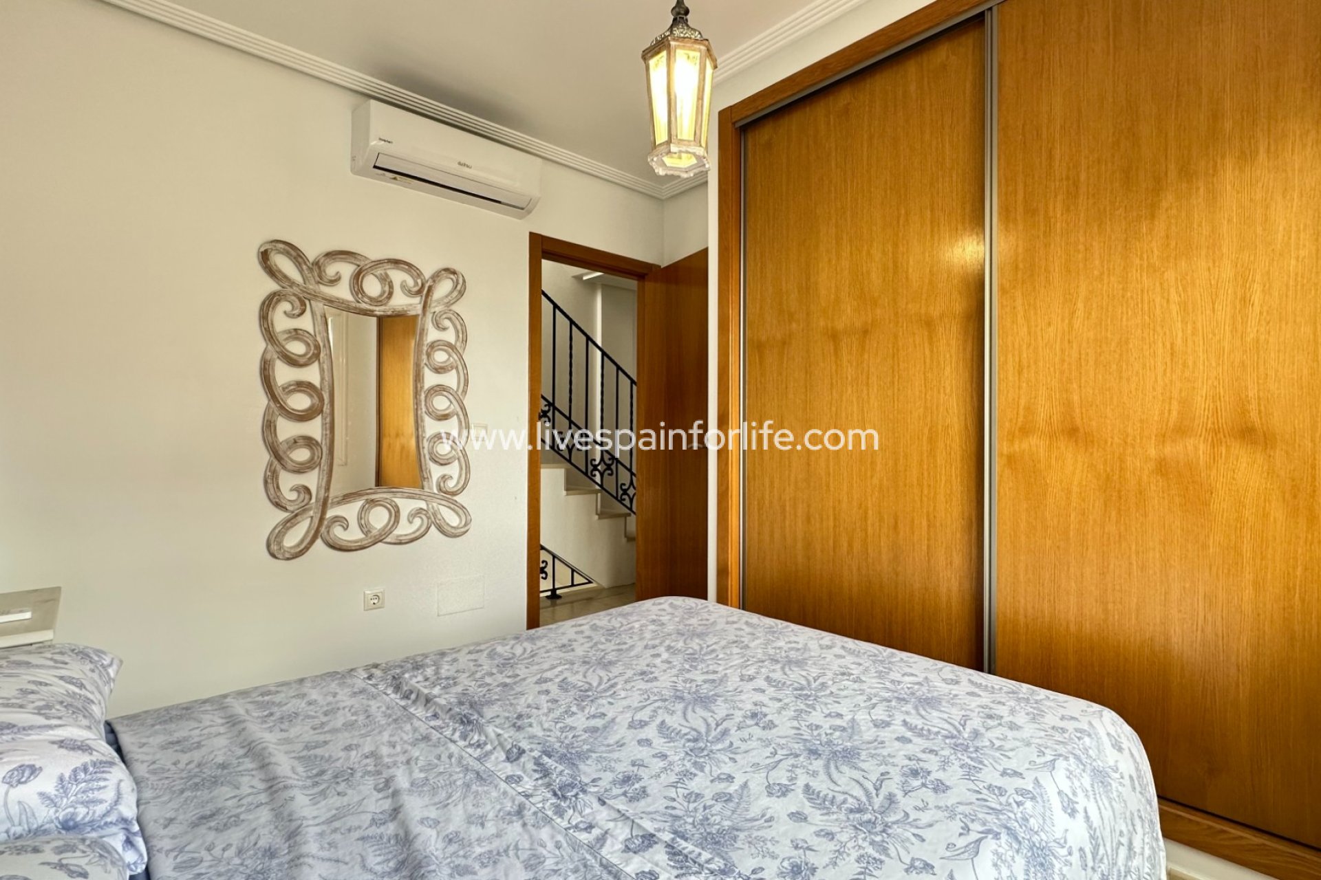 Revente - Semi-detached house / Quad -
Los Montesinos - La Herrada