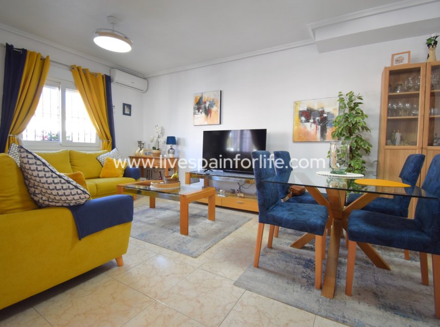 Revente - Semi-detached house / Quad -
Orihuela Costa - Playa Flamenca