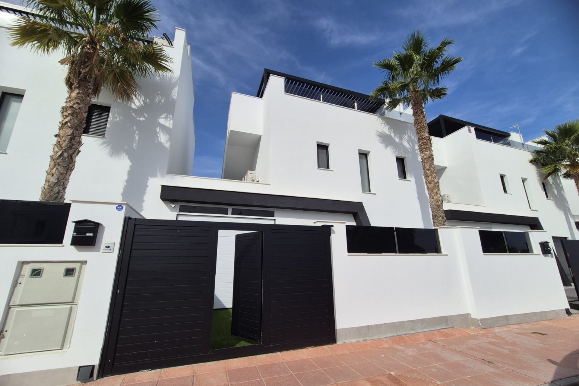 Revente - Semi-detached house / Quad -
Santiago de La Ribera - Santiago de La Ribera - Town