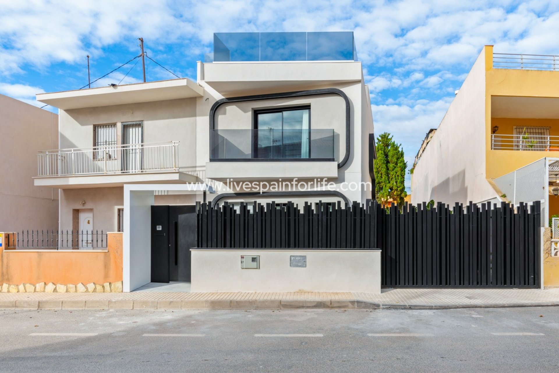 Revente - Semi-detached house / Quad -
Torre de la Horadada - Torre de La Horadada - Town