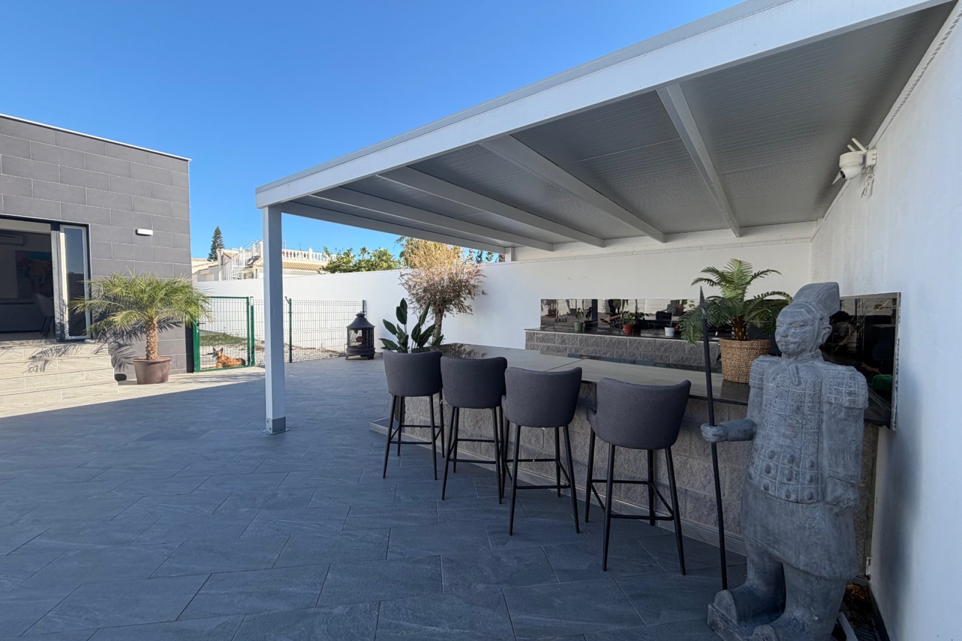 Revente - Villa (indépendant) -
Alicante