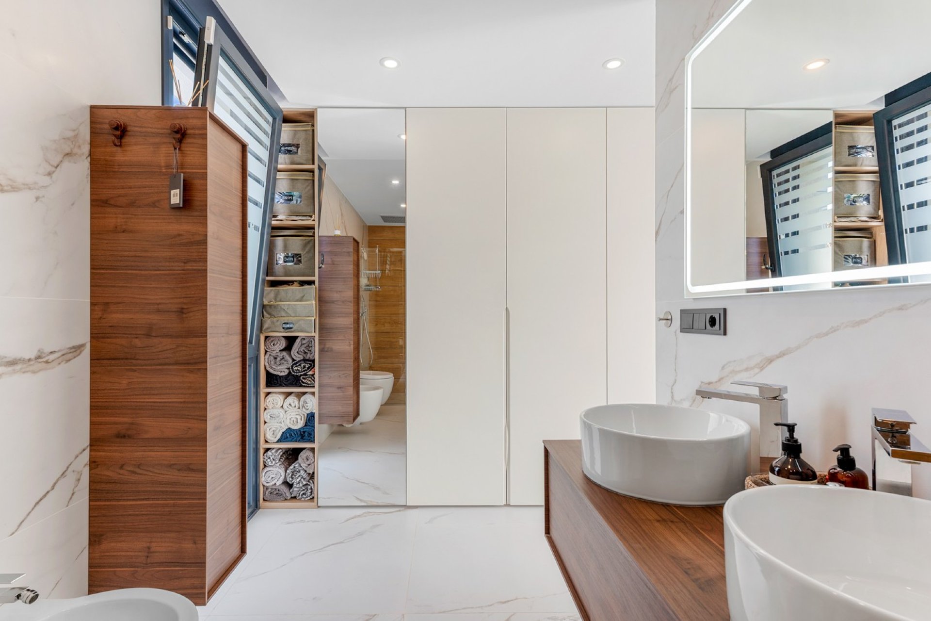 Revente - Villa (indépendant) -
Alicante