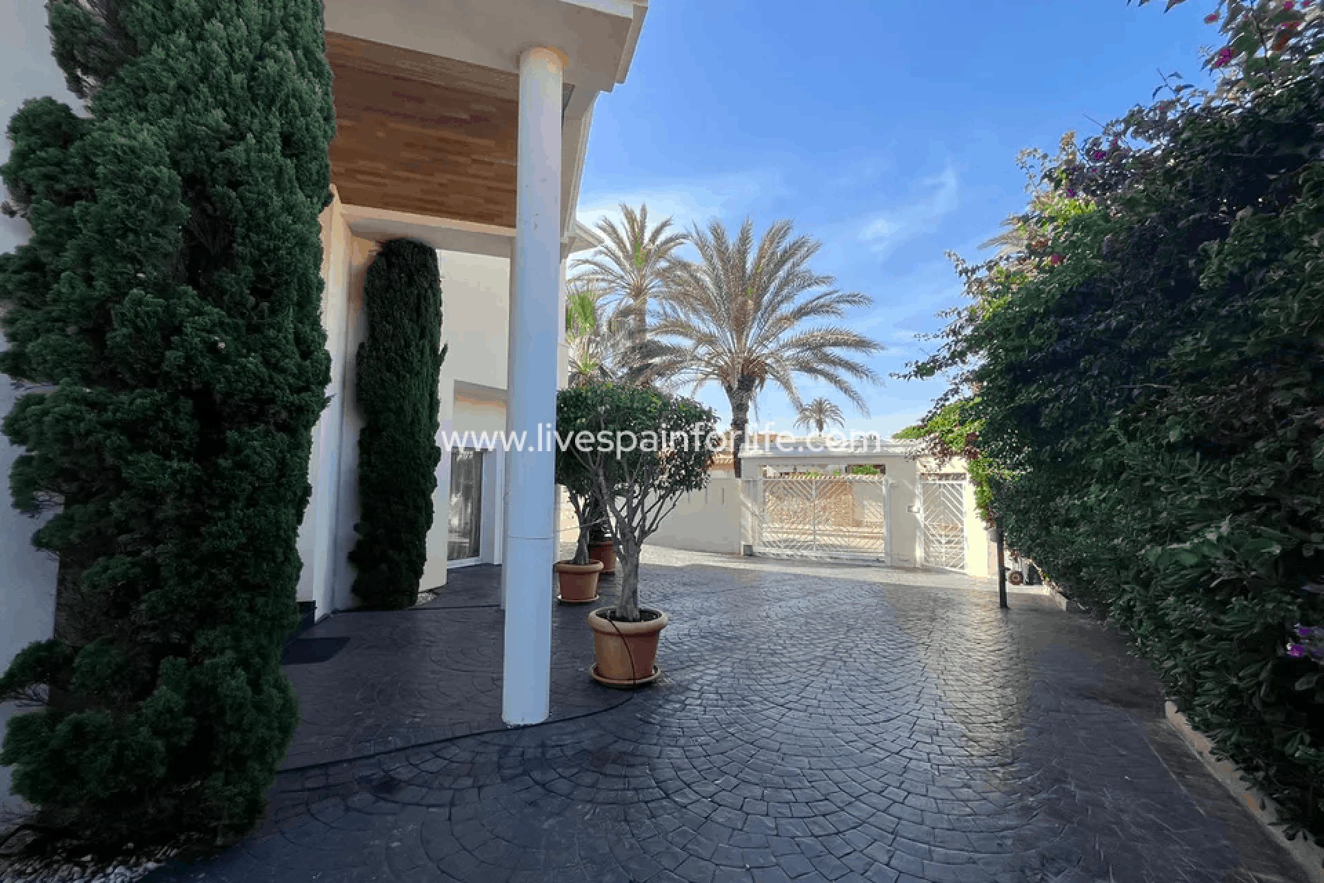 Revente - Villa (indépendant) -
Alicante