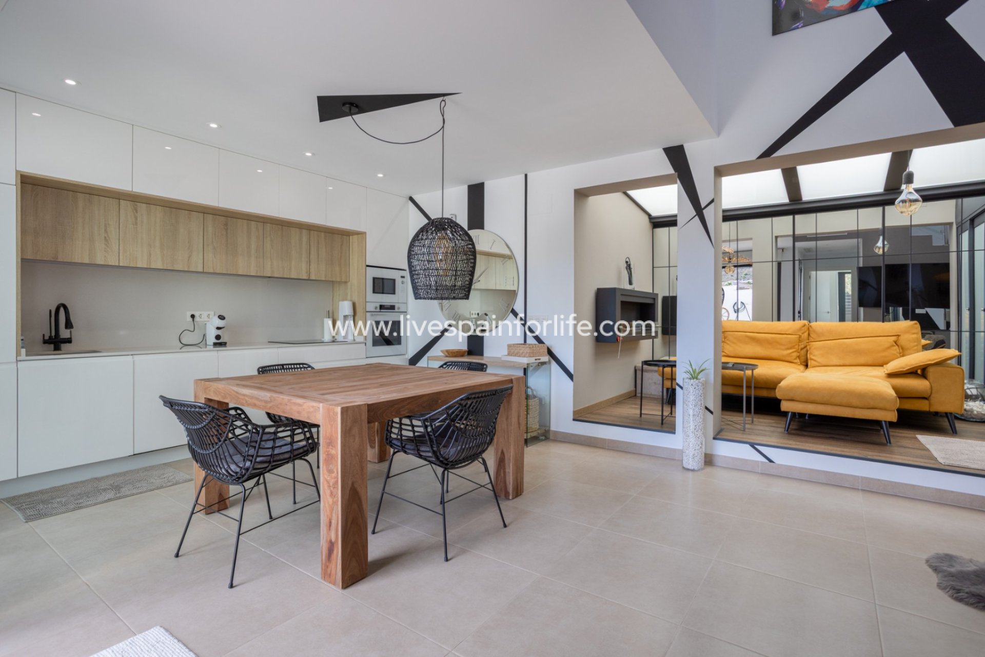 Revente - Villa (indépendant) -
Alicante