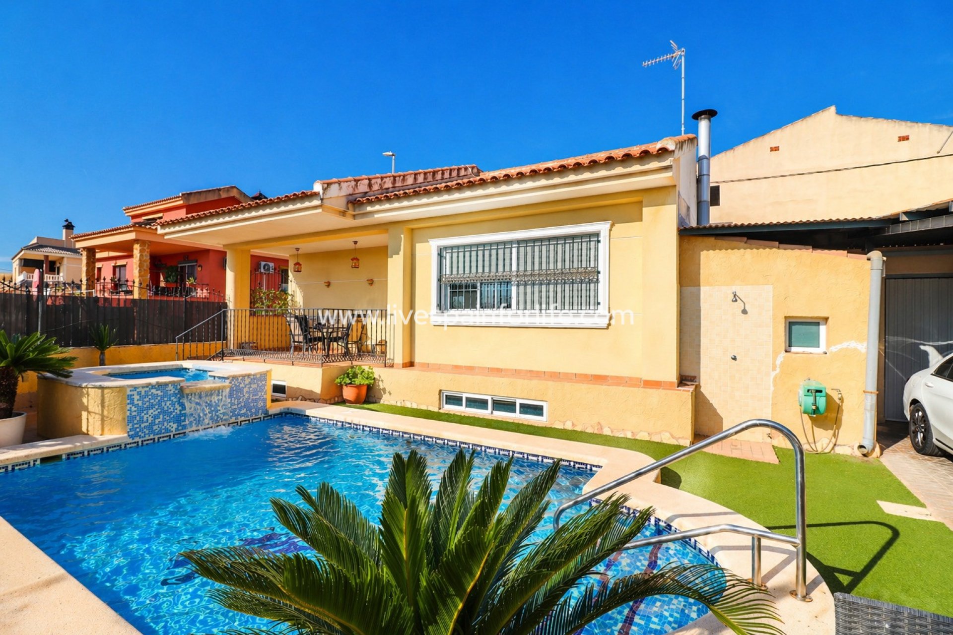 Revente - Villa (indépendant) -
Almoradi - El Saladar