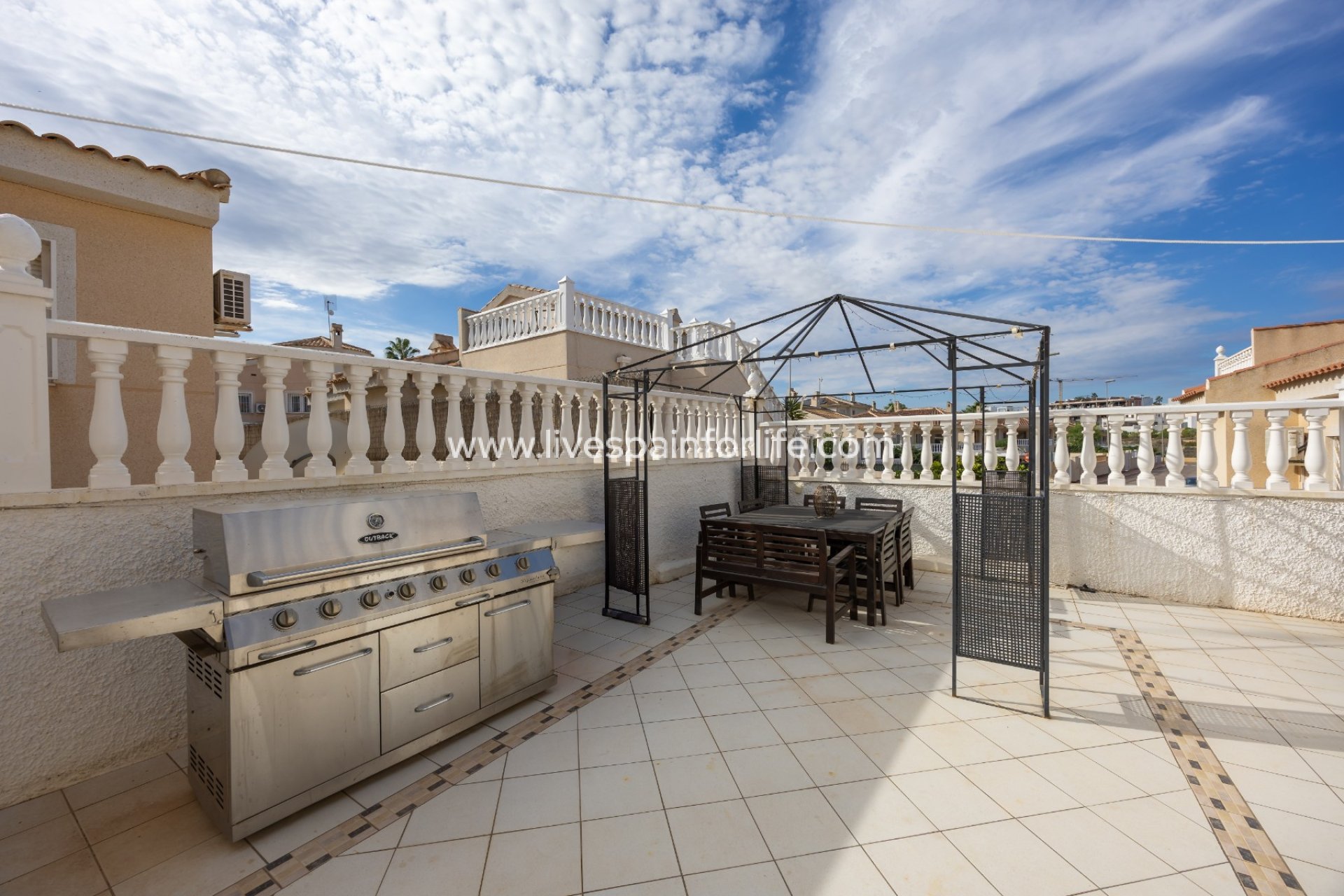 Revente - Villa (indépendant) -
Benijofar - Benimar
