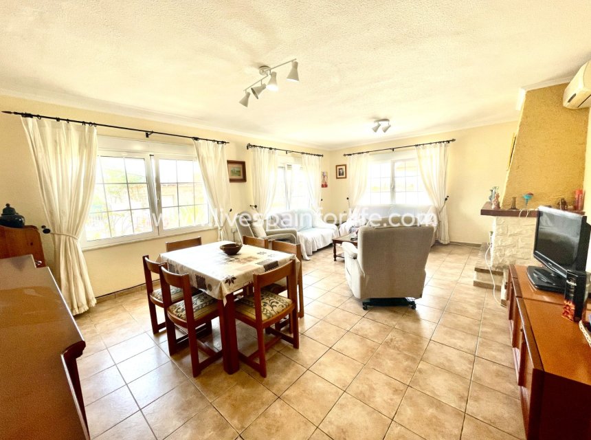 Revente - Villa (indépendant) -
Benijofar - pueblo