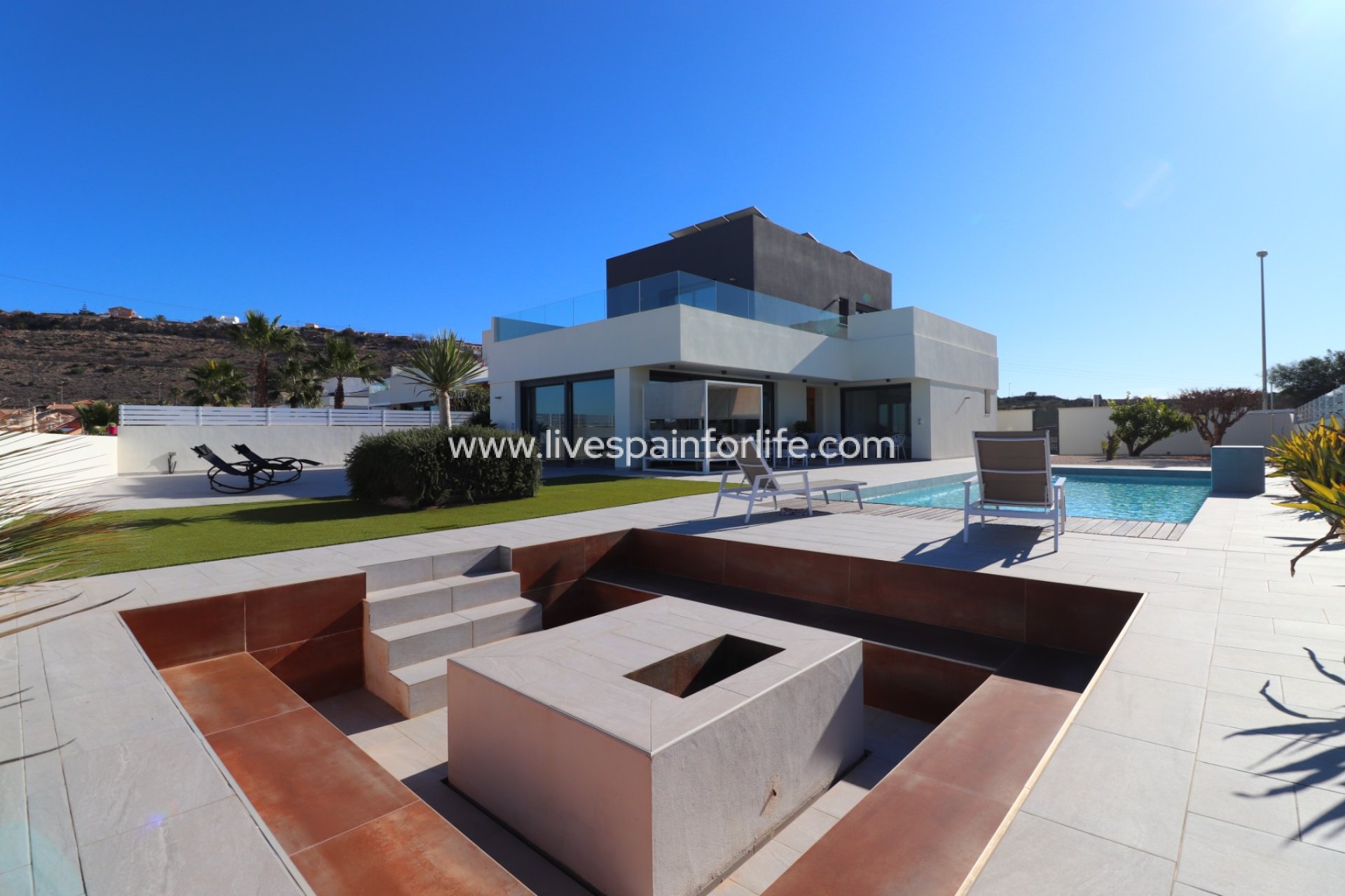 Revente - Villa (indépendant) -
Benimar - Benimar III