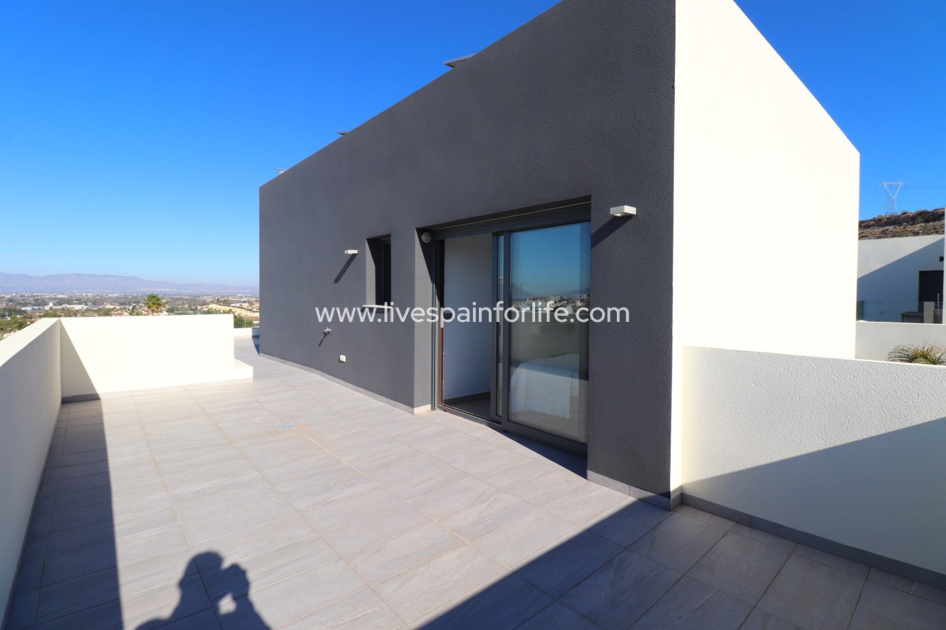 Revente - Villa (indépendant) -
Benimar - Benimar III