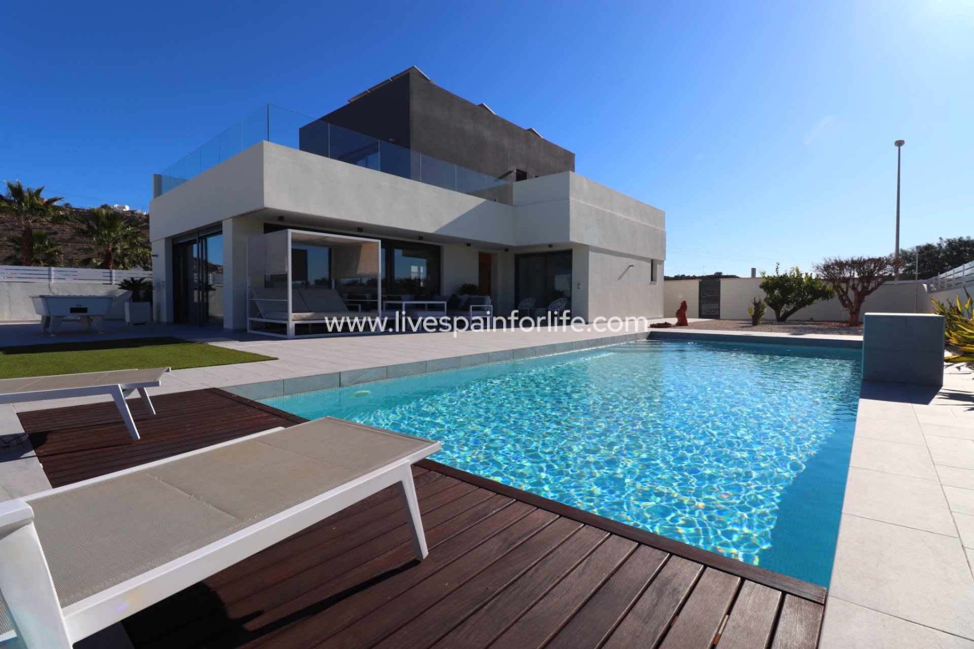 Revente - Villa (indépendant) -
Benimar - Benimar III