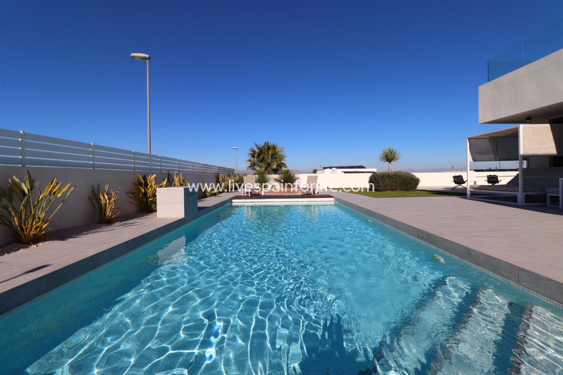 Revente - Villa (indépendant) -
Benimar - Benimar III