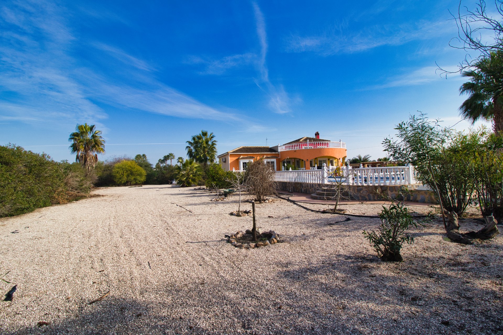 Revente - Villa (indépendant) -
Catral