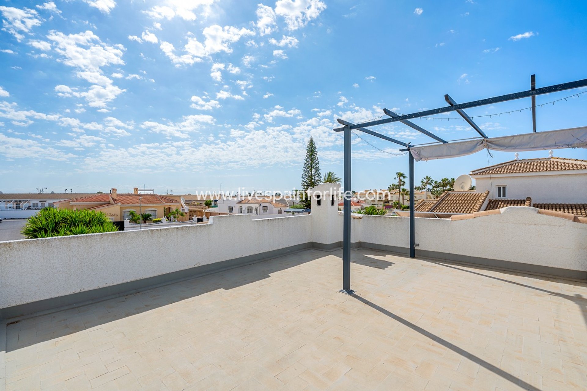 Revente - Villa (indépendant) -
Ciudad Quesada - Pueblo Bravo
