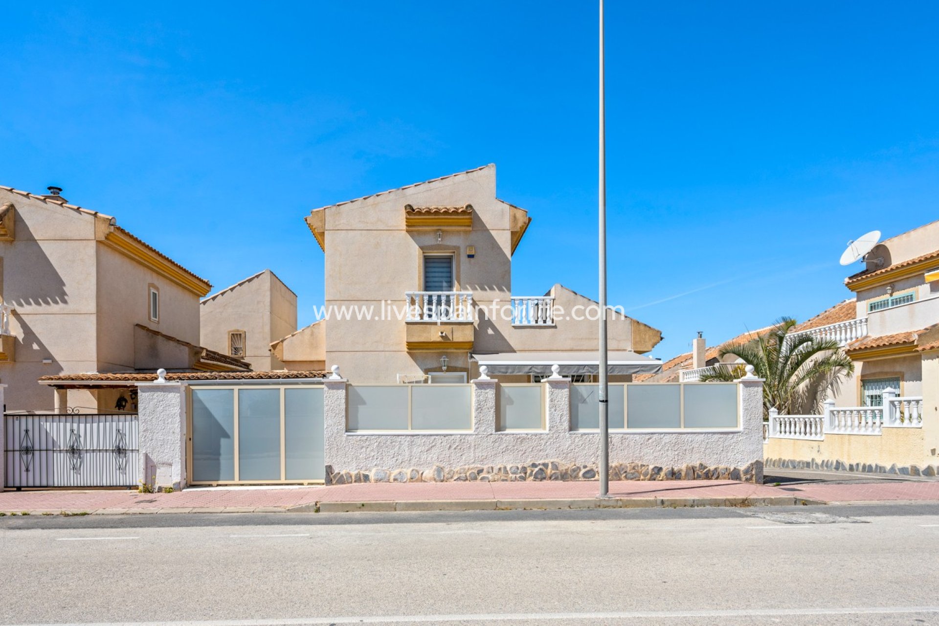 Revente - Villa (indépendant) -
Ciudad Quesada