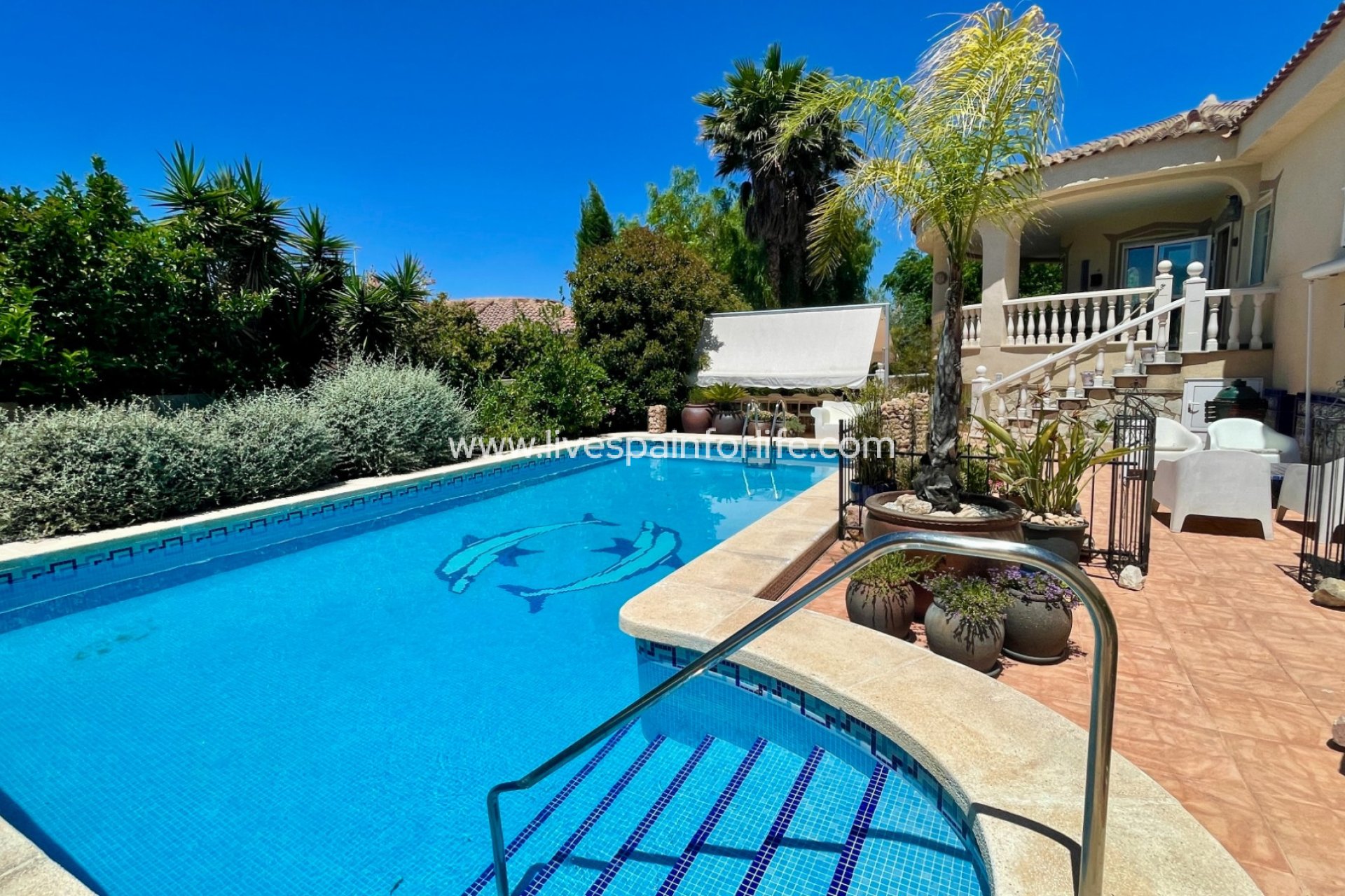 Revente - Villa (indépendant) -
Hondon De Las Nieves