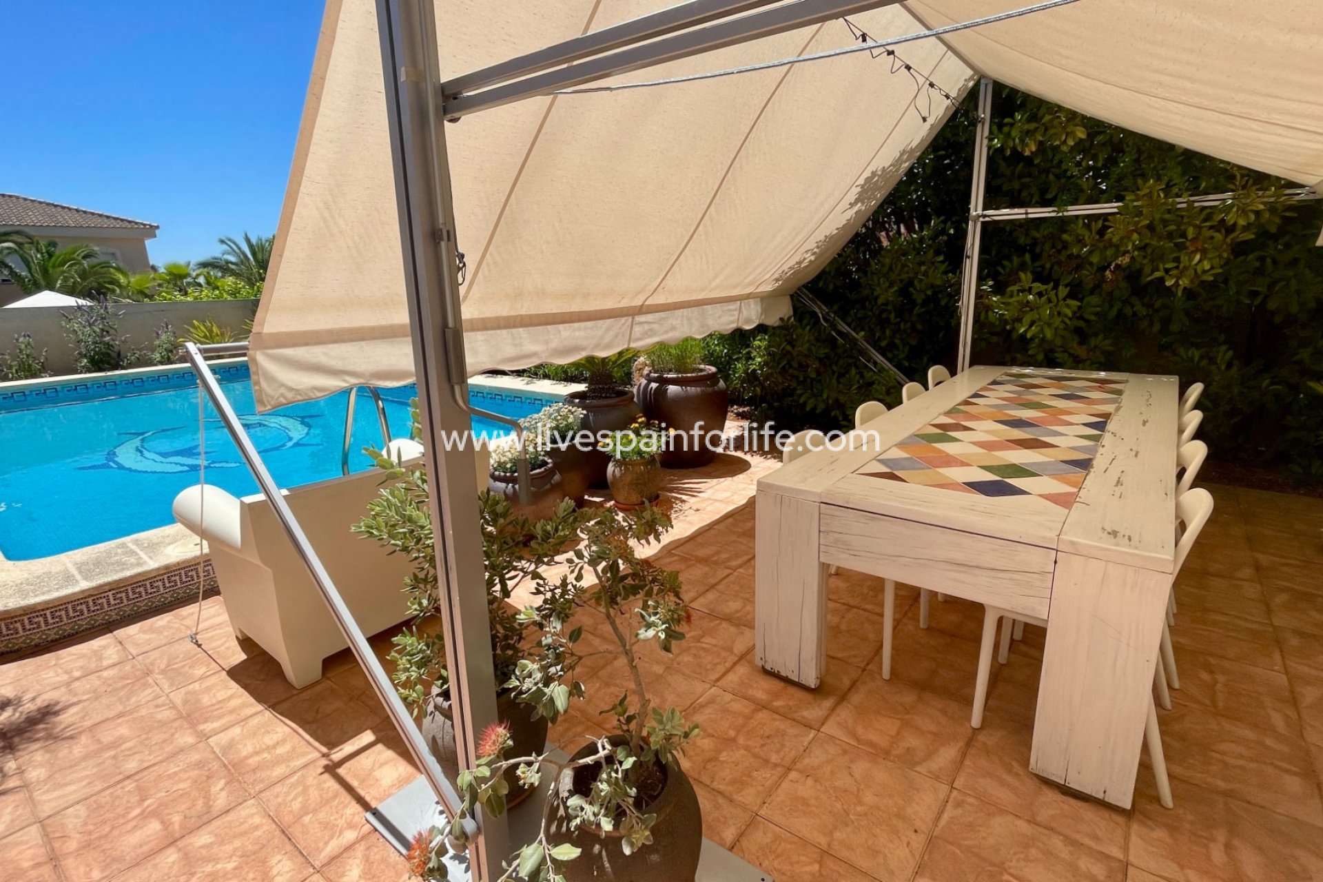 Revente - Villa (indépendant) -
Hondon De Las Nieves