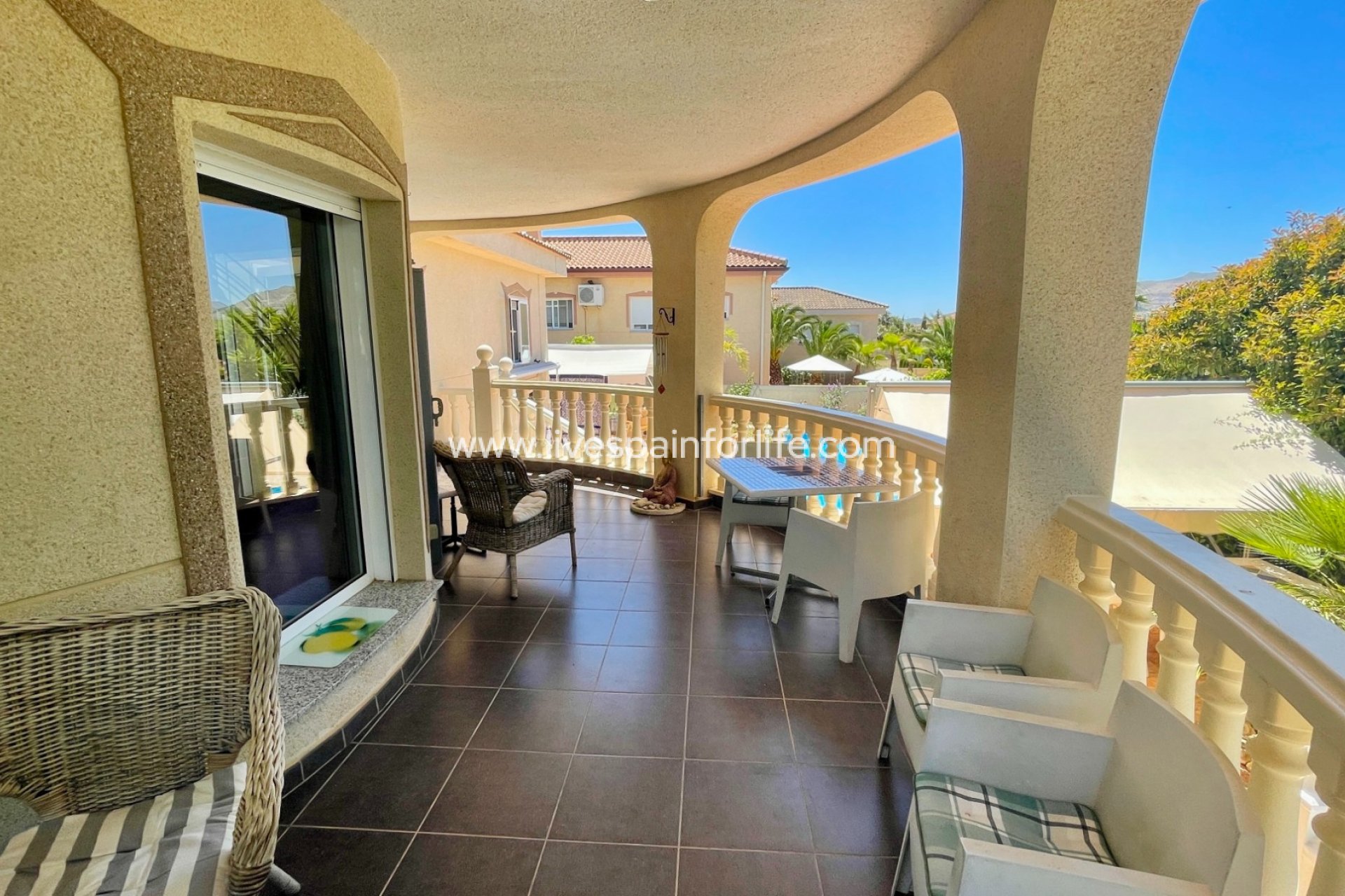 Revente - Villa (indépendant) -
Hondon De Las Nieves