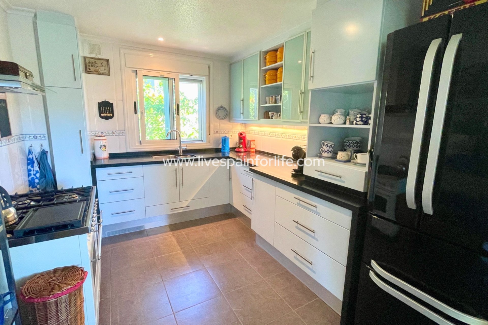 Revente - Villa (indépendant) -
Hondon De Las Nieves