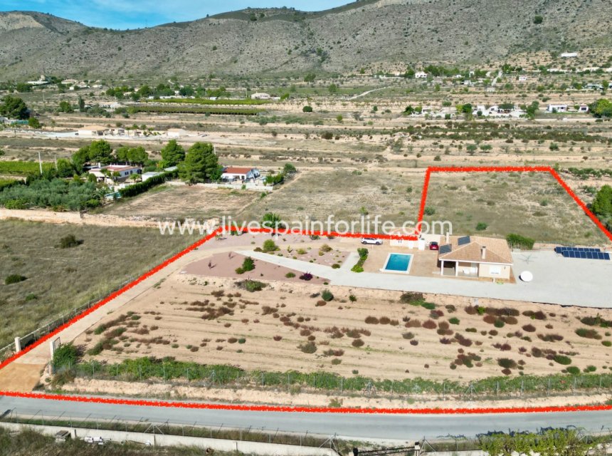 Revente - Villa (indépendant) -
Hondon De Las Nieves