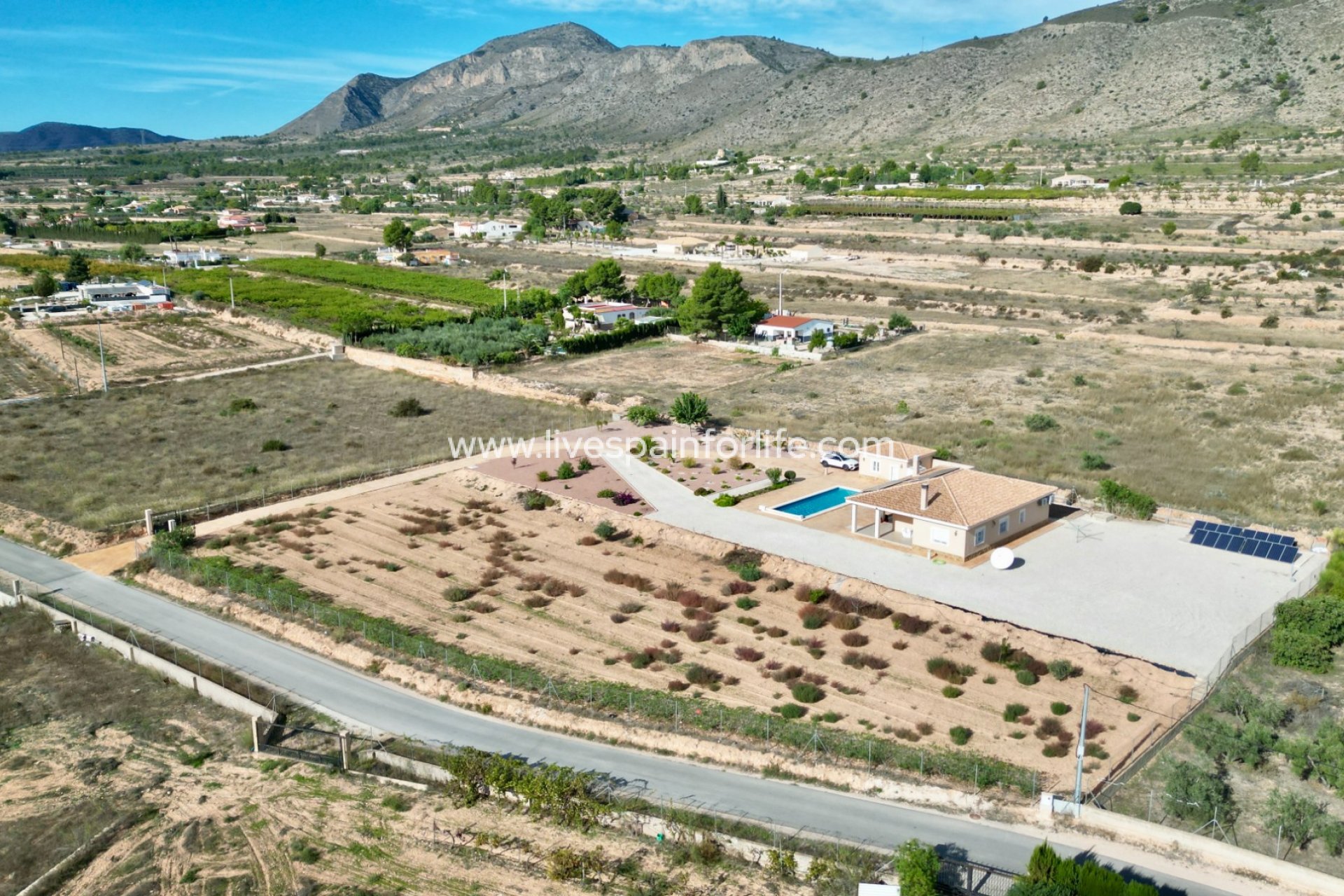 Revente - Villa (indépendant) -
Hondon De Las Nieves