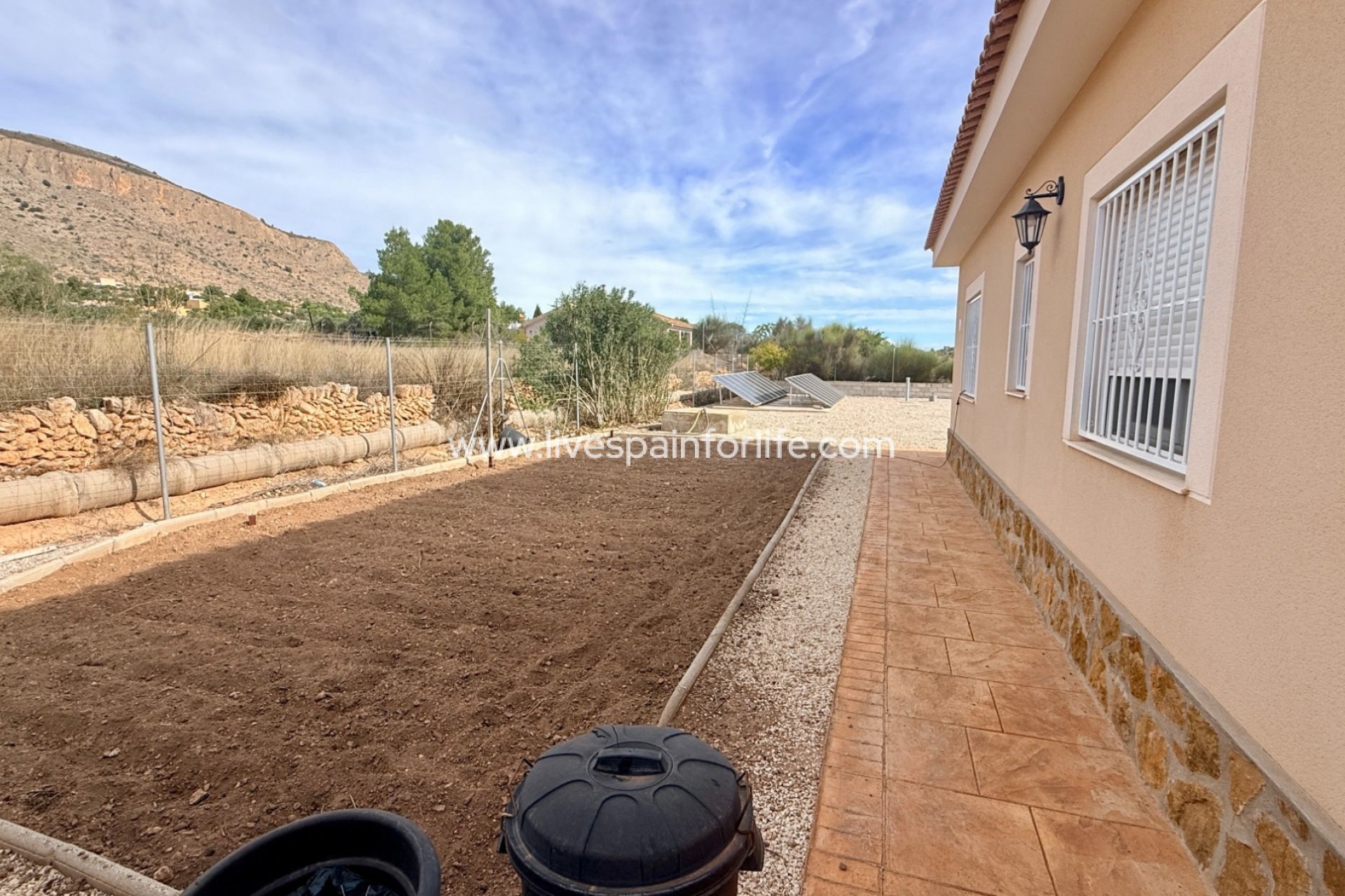 Revente - Villa (indépendant) -
Hondon De Las Nieves