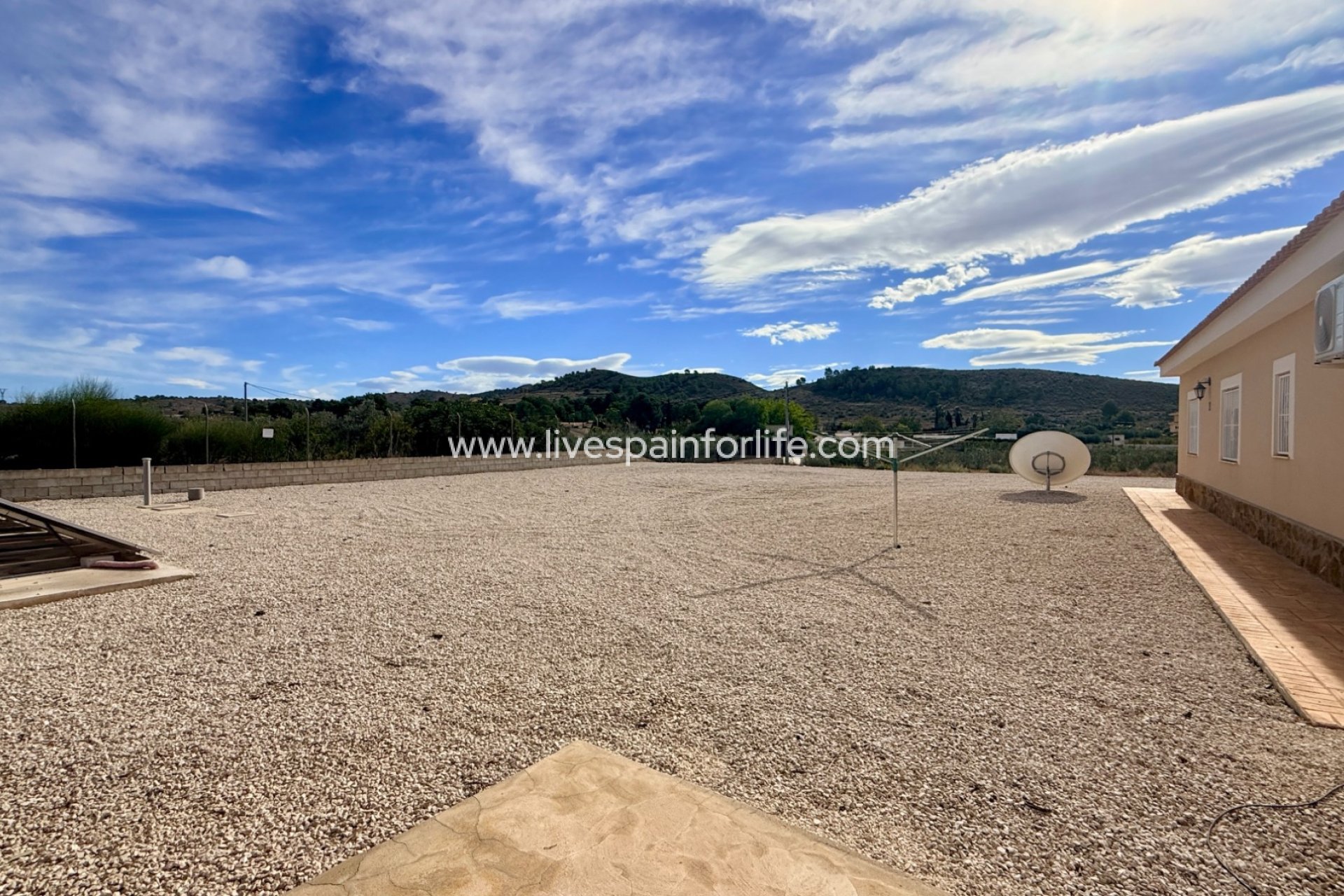 Revente - Villa (indépendant) -
Hondon De Las Nieves