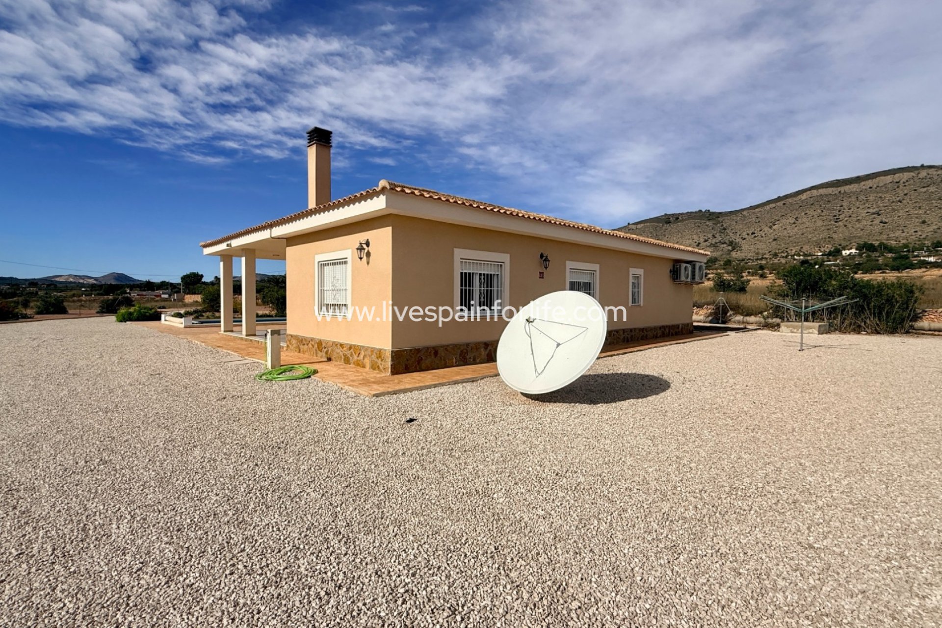 Revente - Villa (indépendant) -
Hondon De Las Nieves