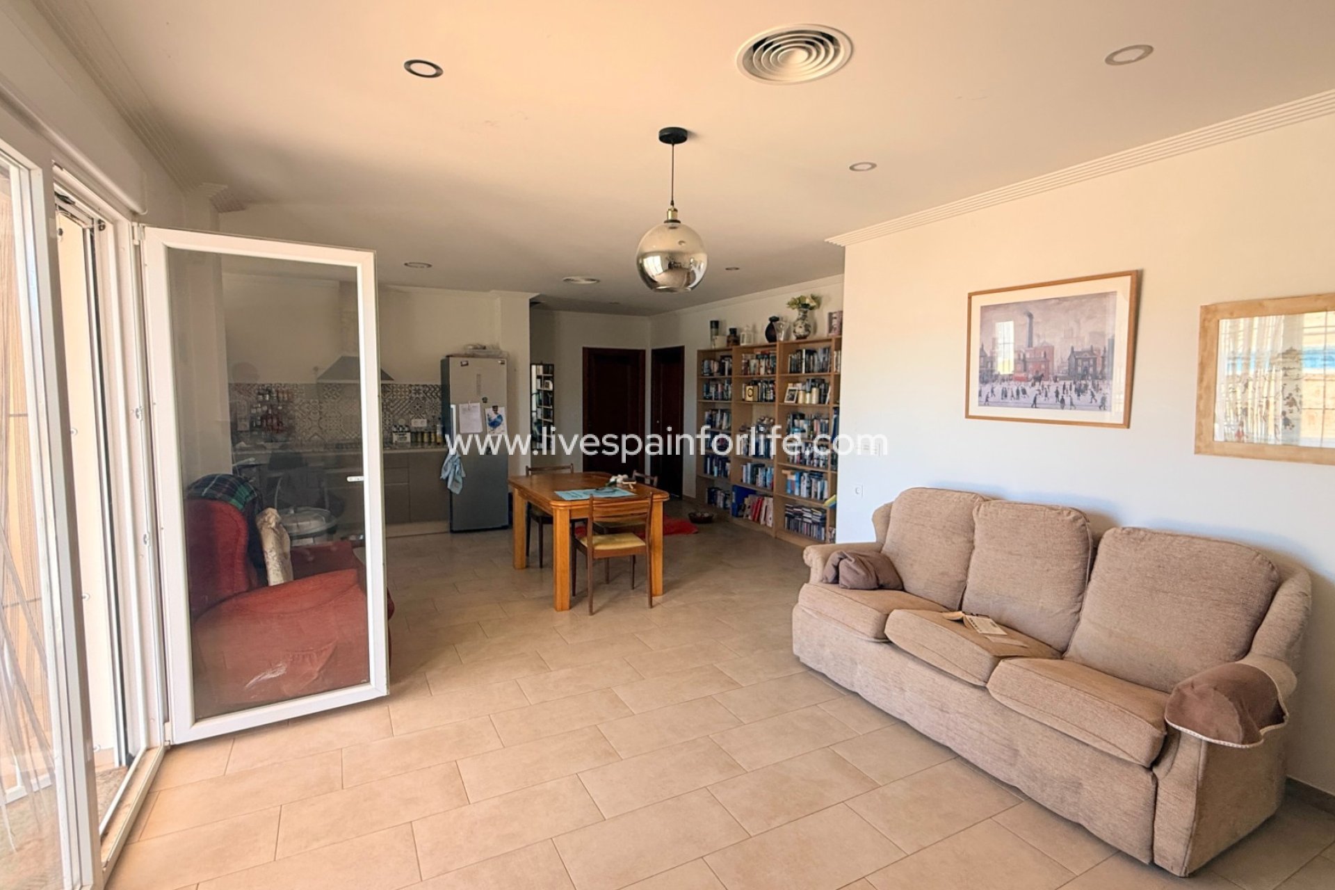 Revente - Villa (indépendant) -
Hondon De Las Nieves