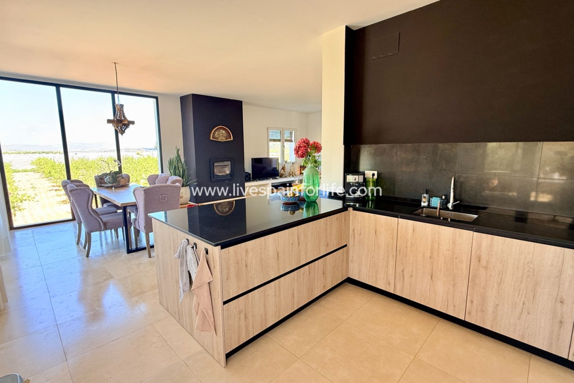 Revente - Villa (indépendant) -
Hondon De Las Nieves