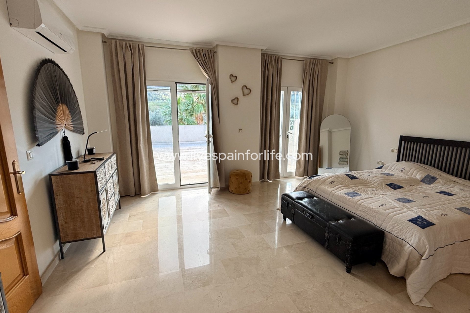 Revente - Villa (indépendant) -
Hondon De Las Nieves