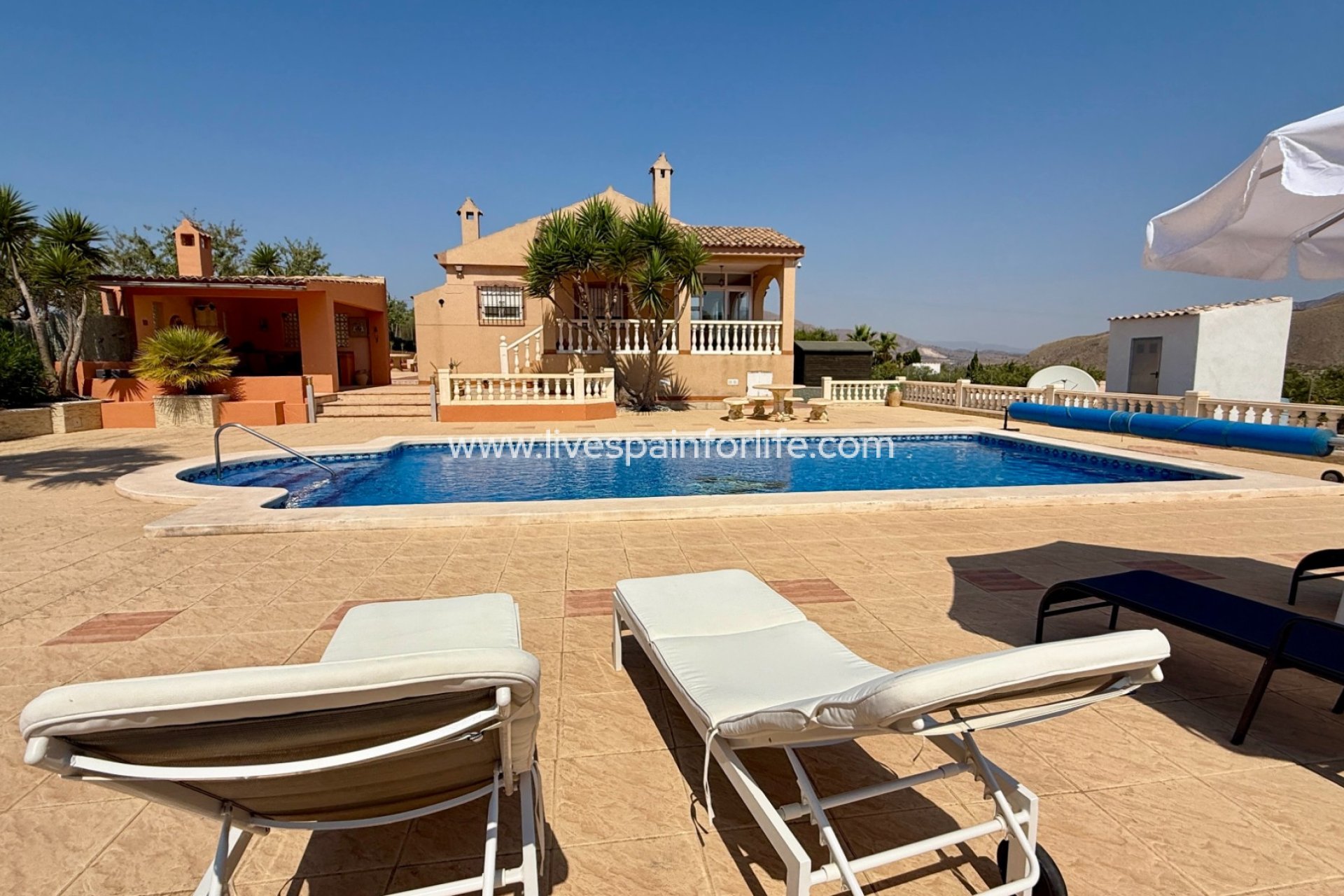 Revente - Villa (indépendant) -
Hondon De Los Frailes