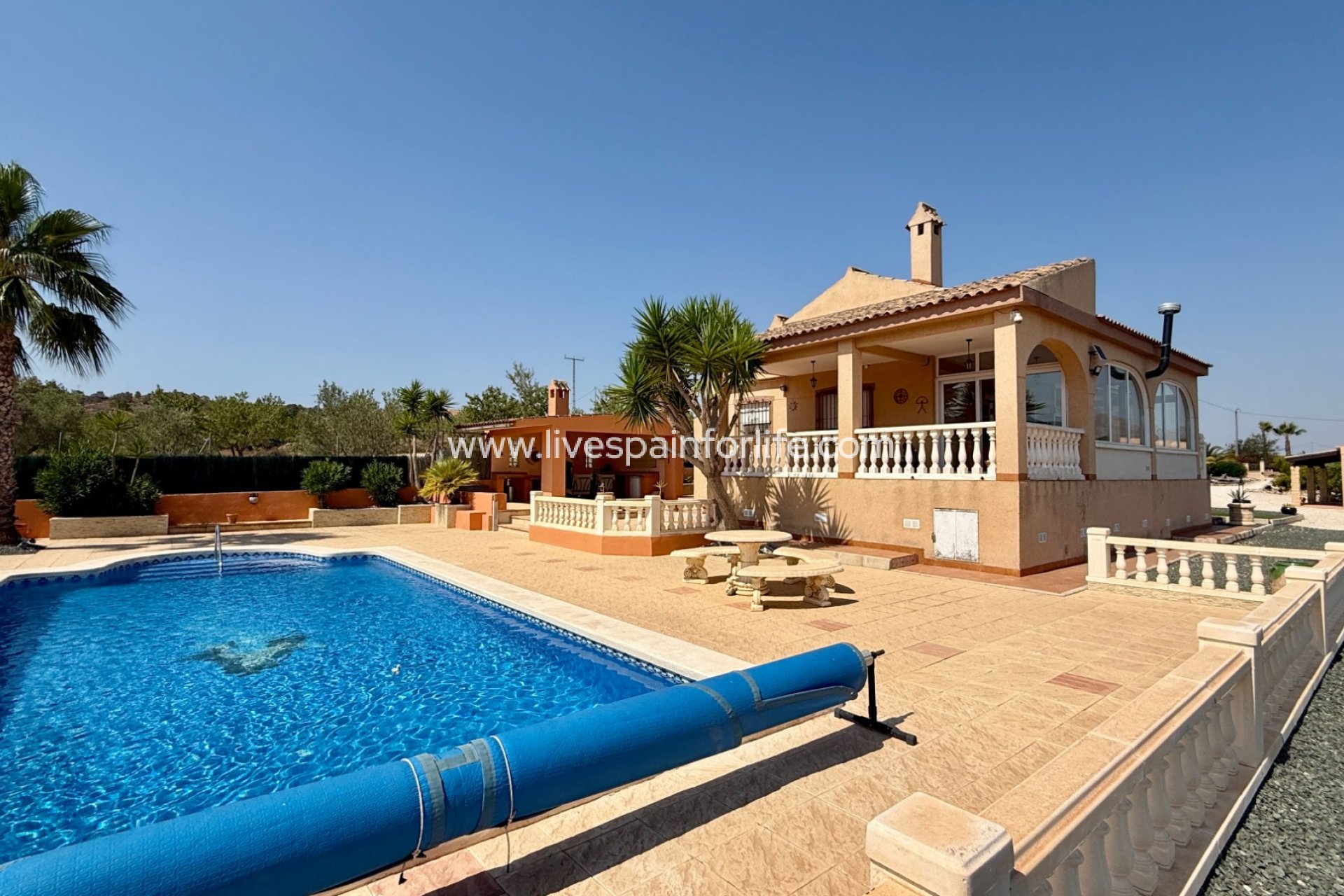 Revente - Villa (indépendant) -
Hondon De Los Frailes