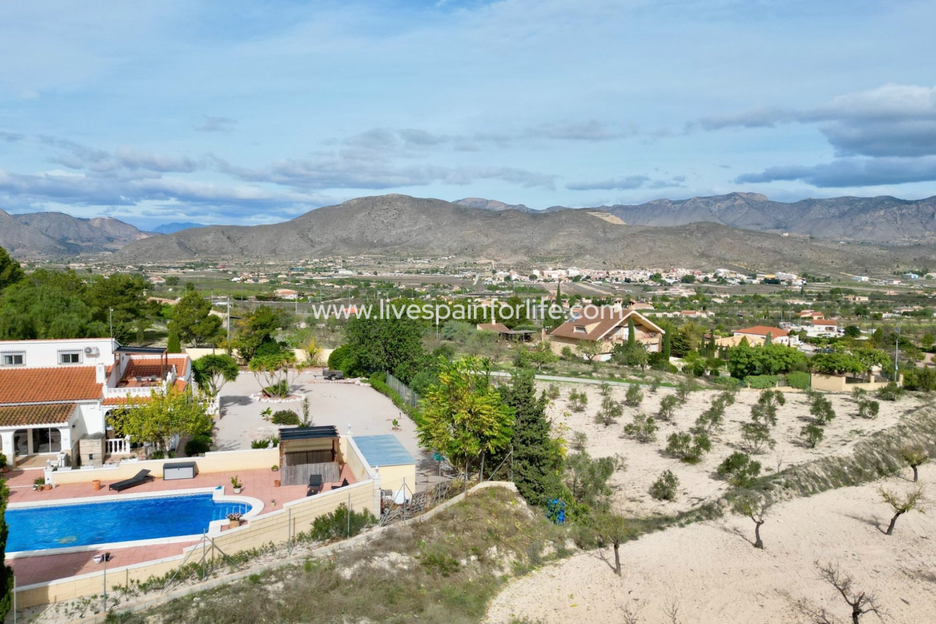Revente - Villa (indépendant) -
Hondon De Los Frailes