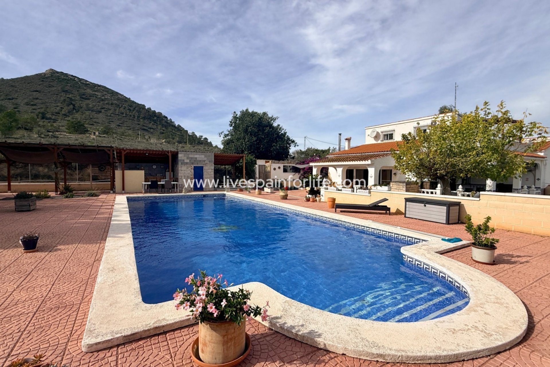 Revente - Villa (indépendant) -
Hondon De Los Frailes