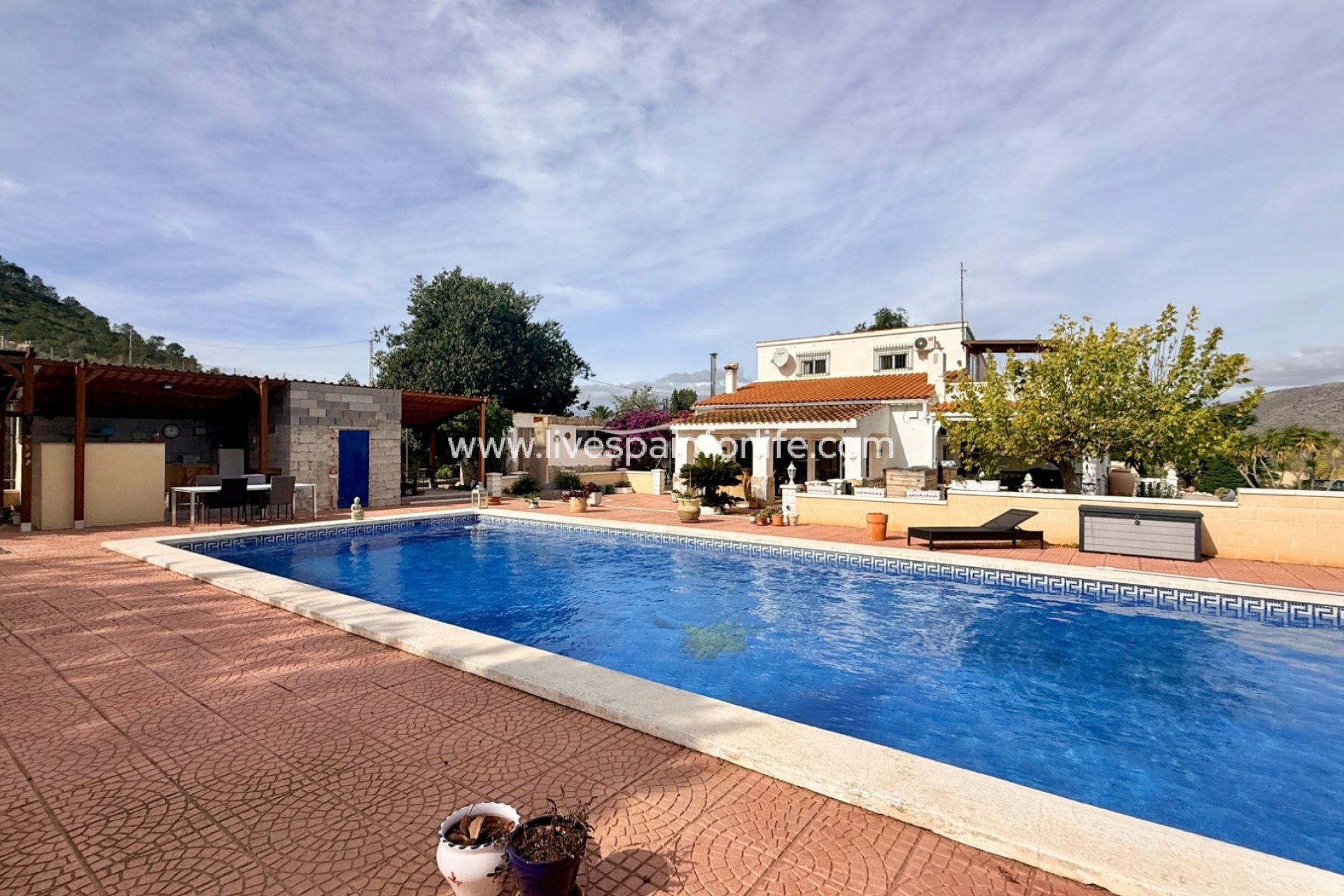 Revente - Villa (indépendant) -
Hondon De Los Frailes