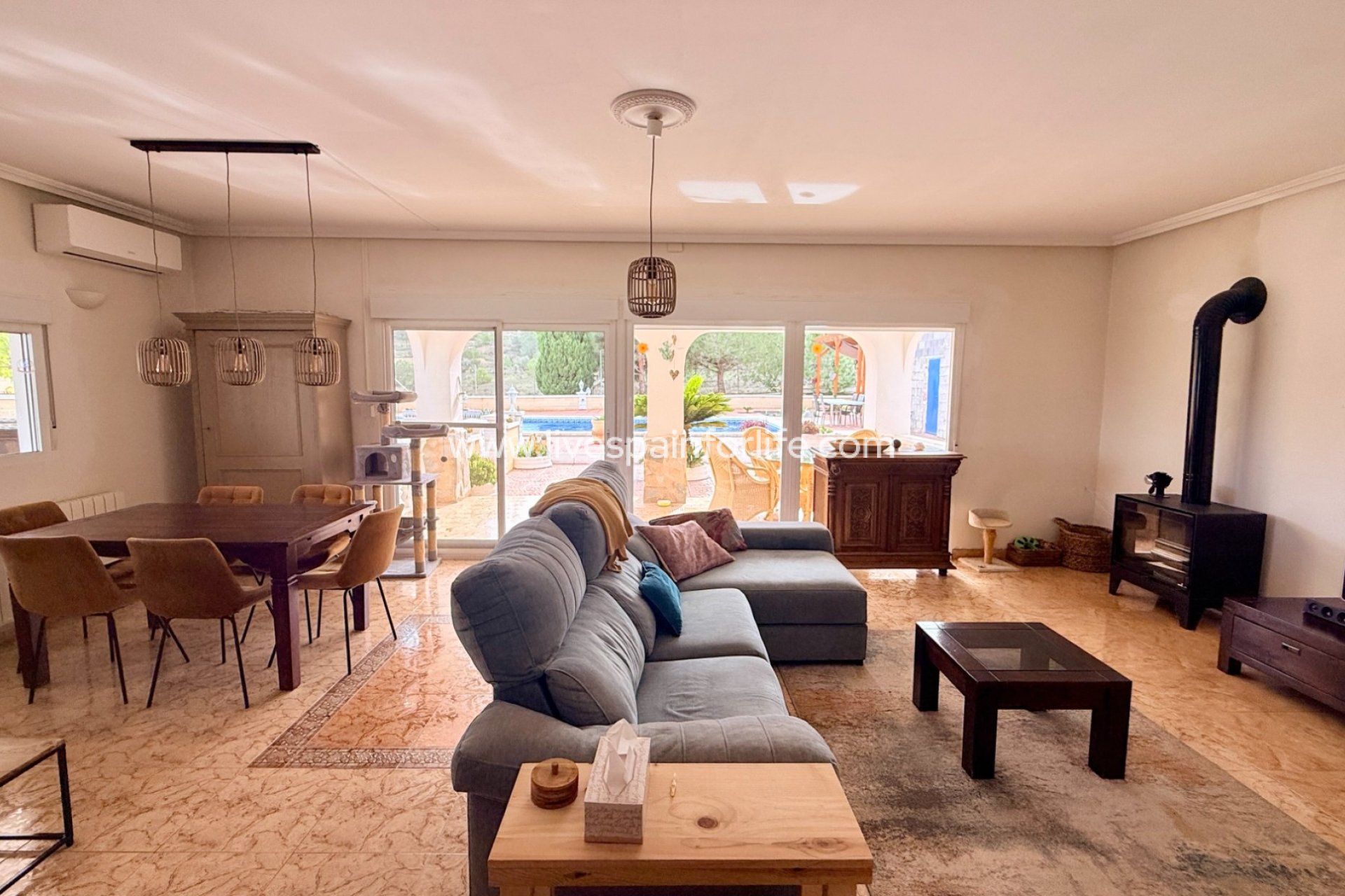 Revente - Villa (indépendant) -
Hondon De Los Frailes