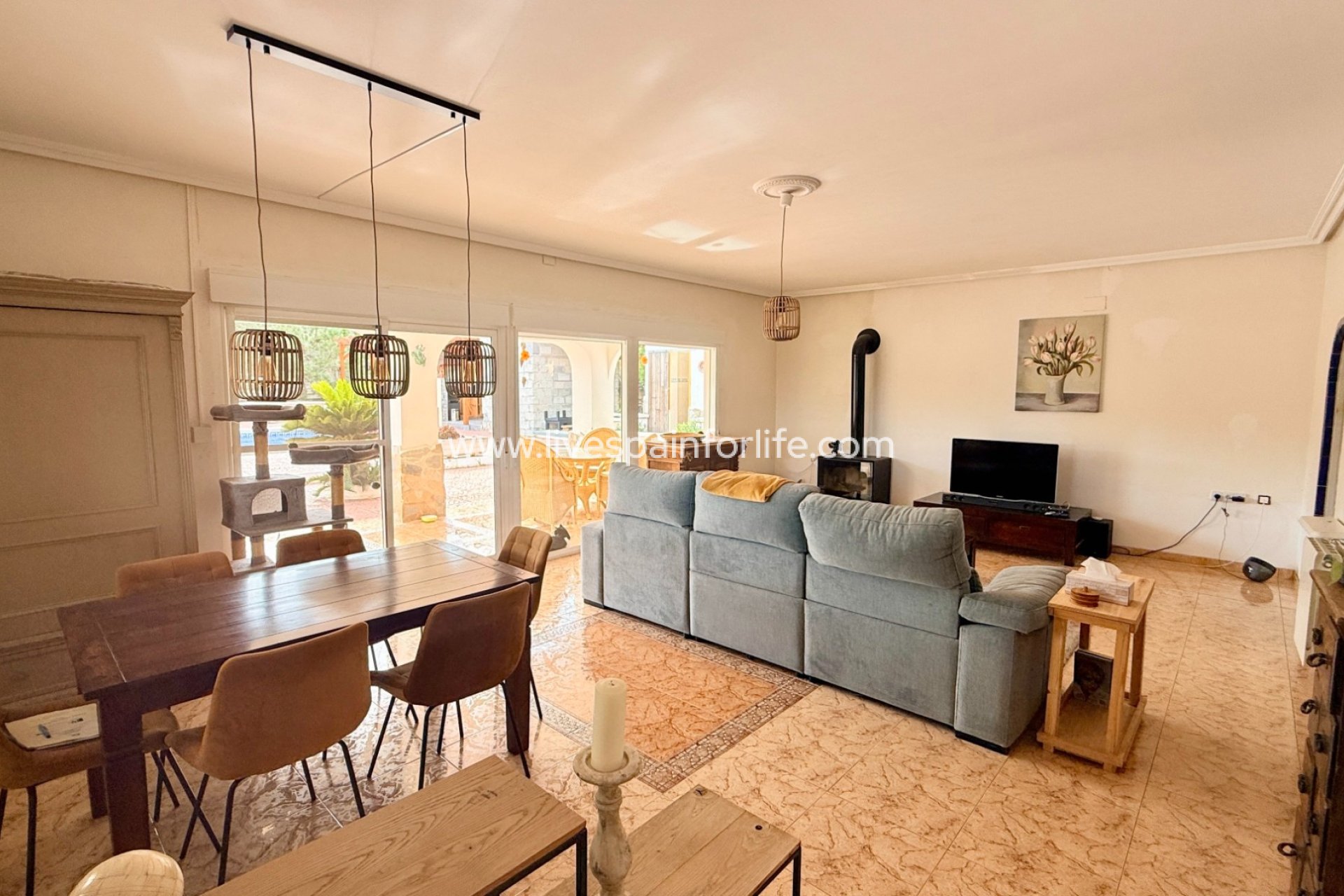 Revente - Villa (indépendant) -
Hondon De Los Frailes