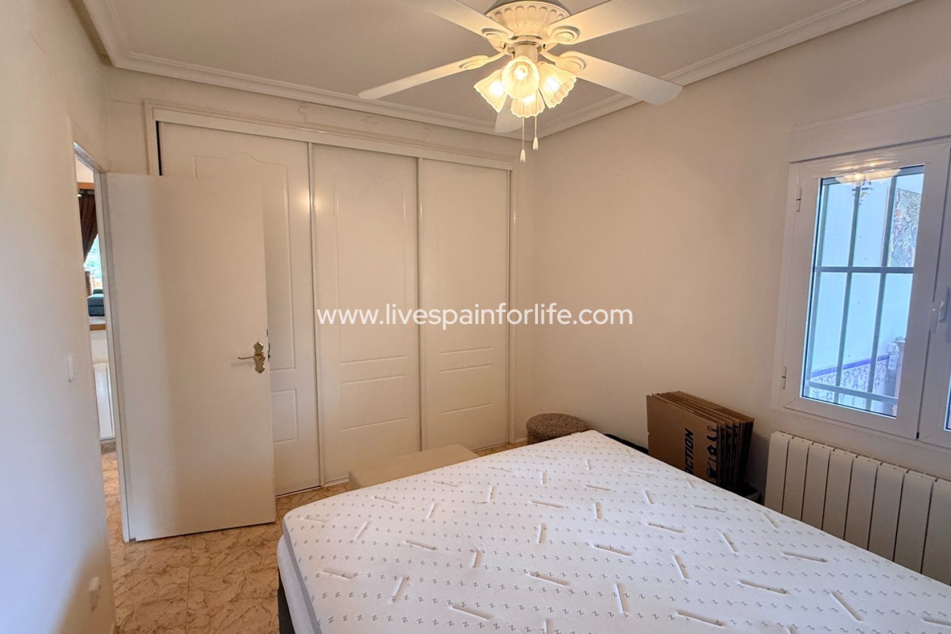 Revente - Villa (indépendant) -
Hondon De Los Frailes