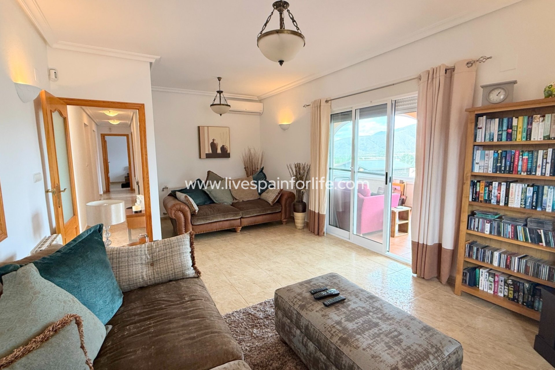 Revente - Villa (indépendant) -
Hondon De Los Frailes