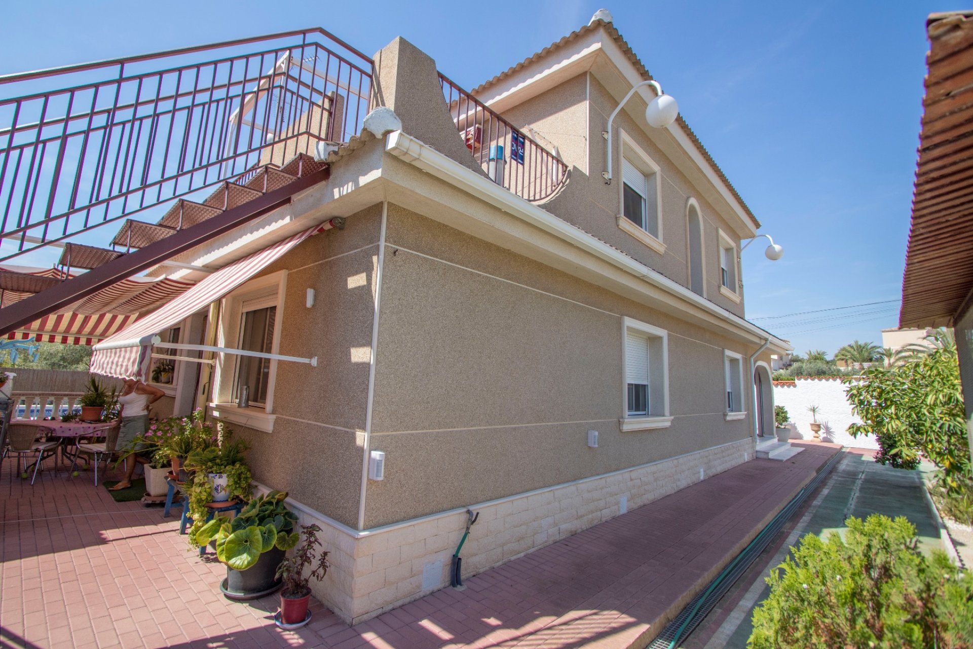 Revente - Villa (indépendant) -
La Marina