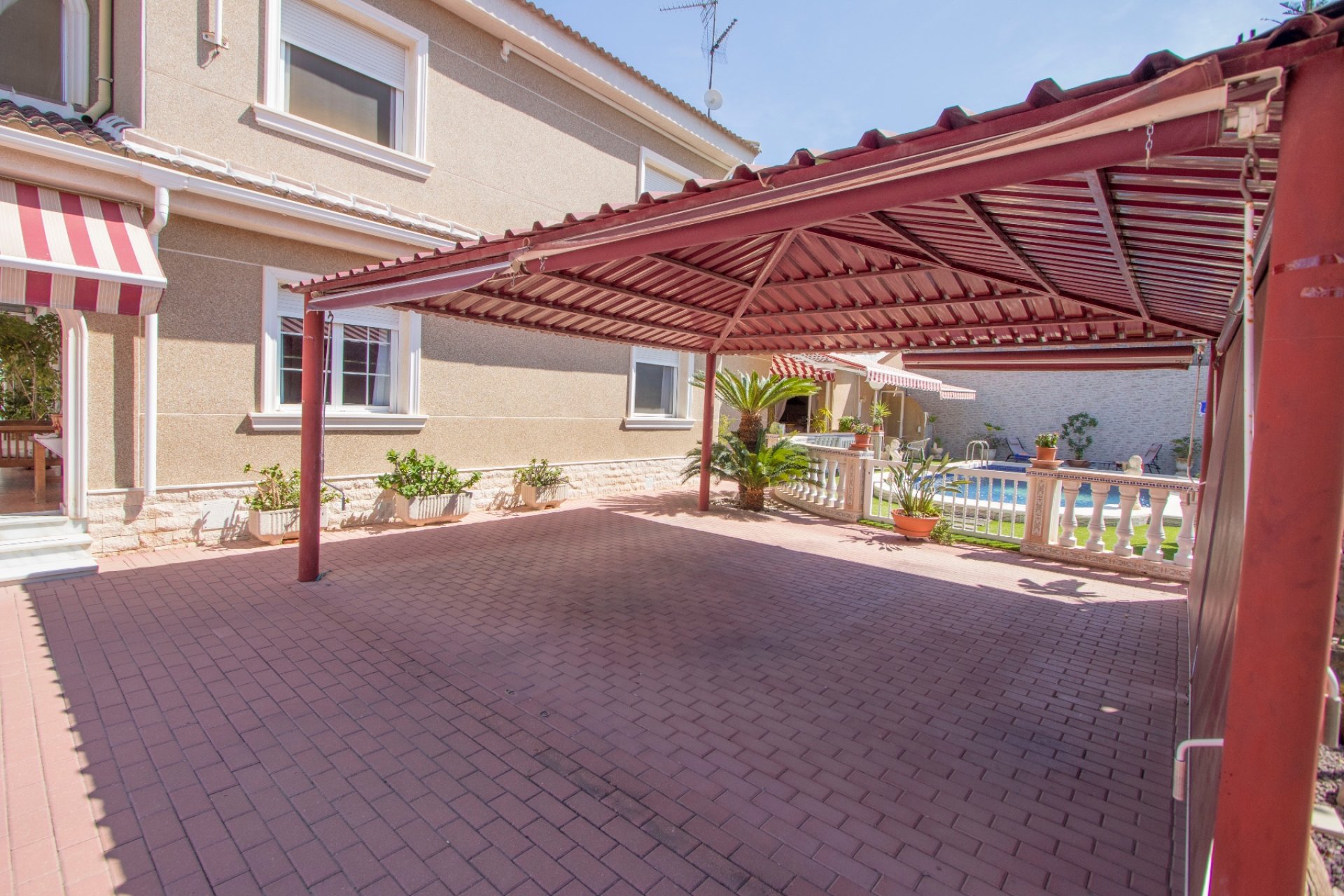 Revente - Villa (indépendant) -
La Marina