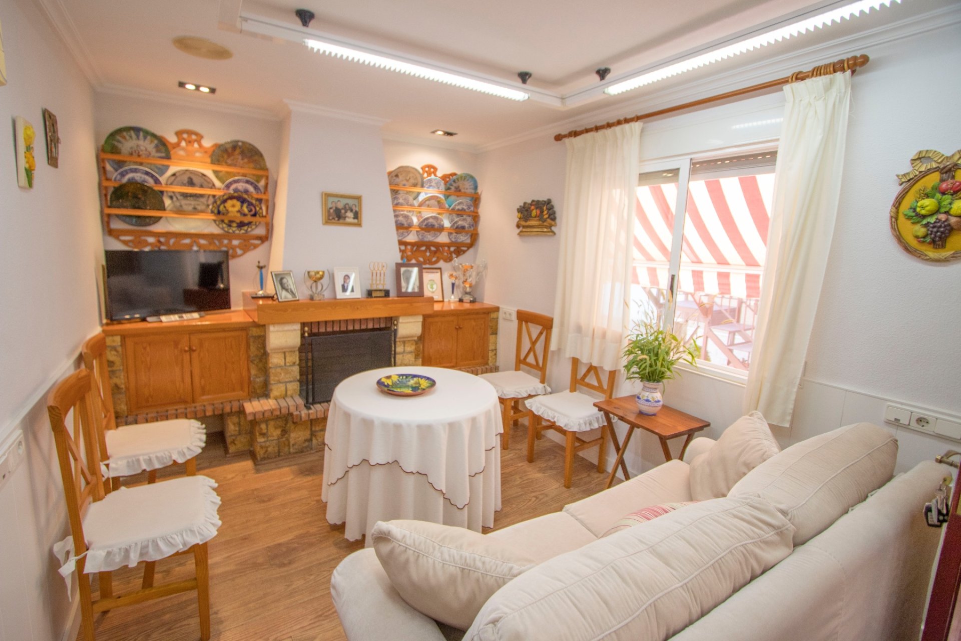 Revente - Villa (indépendant) -
La Marina