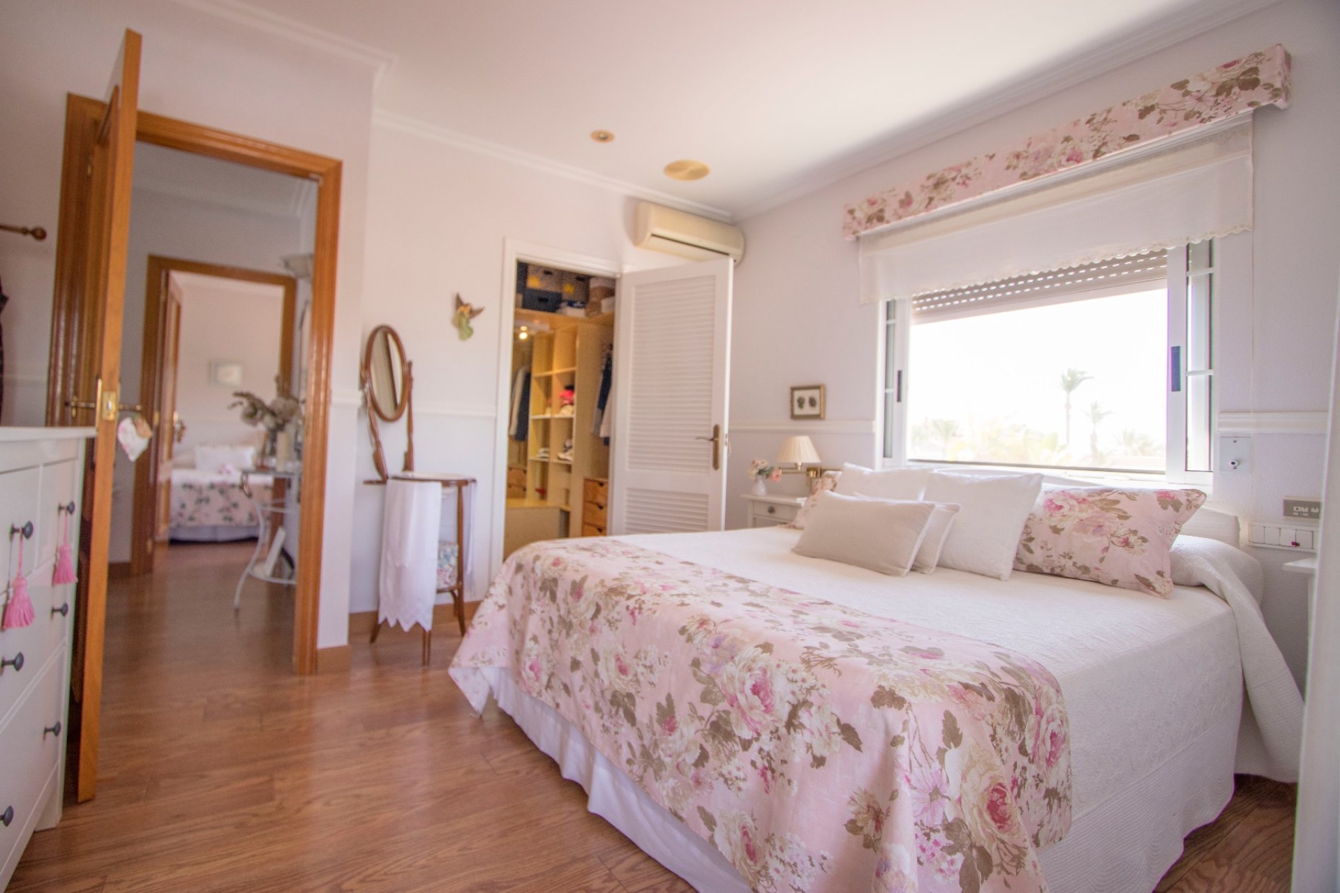 Revente - Villa (indépendant) -
La Marina