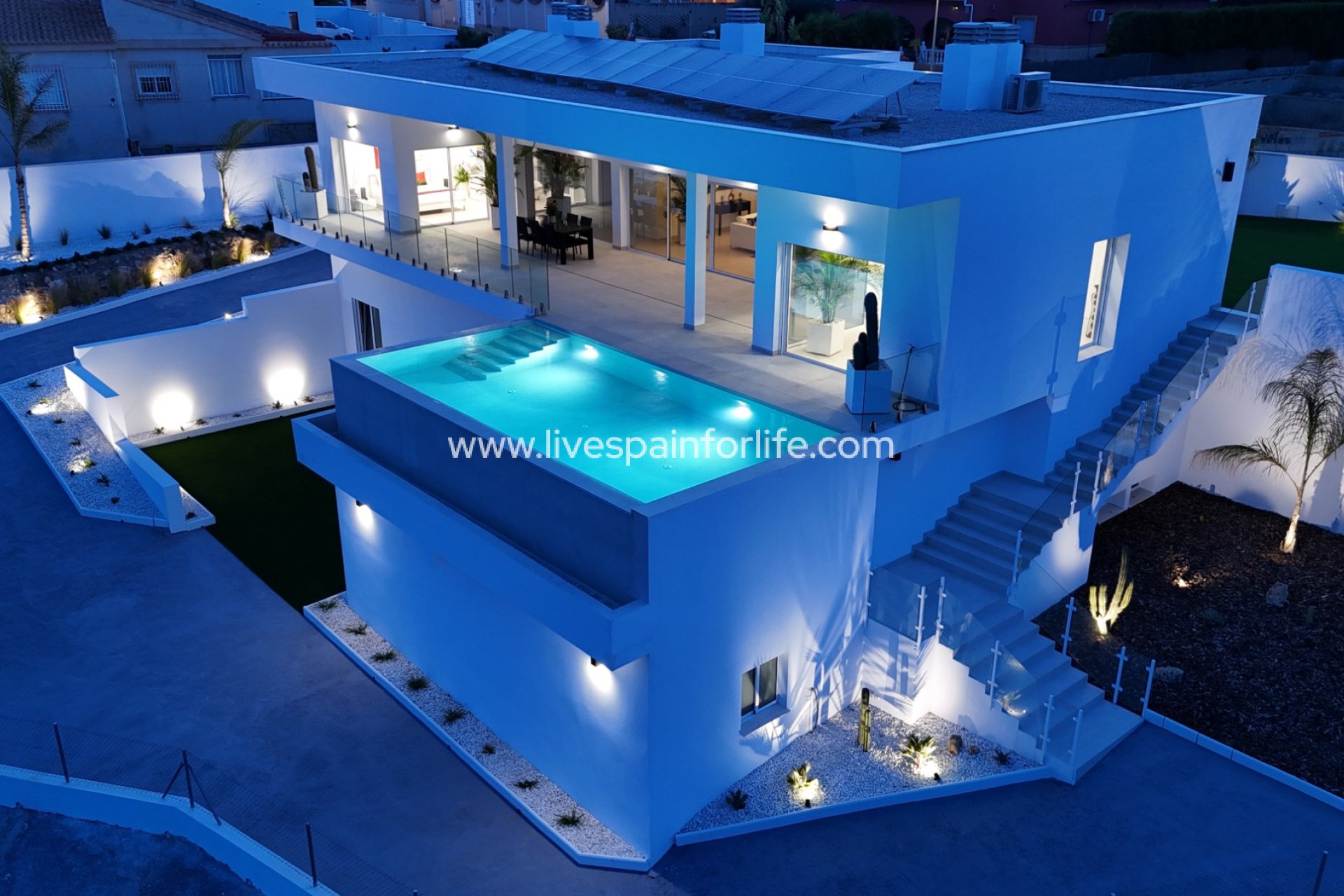 Revente - Villa (indépendant) -
La Marina