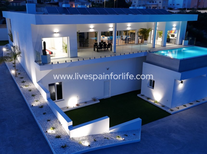 Revente - Villa (indépendant) -
La Marina