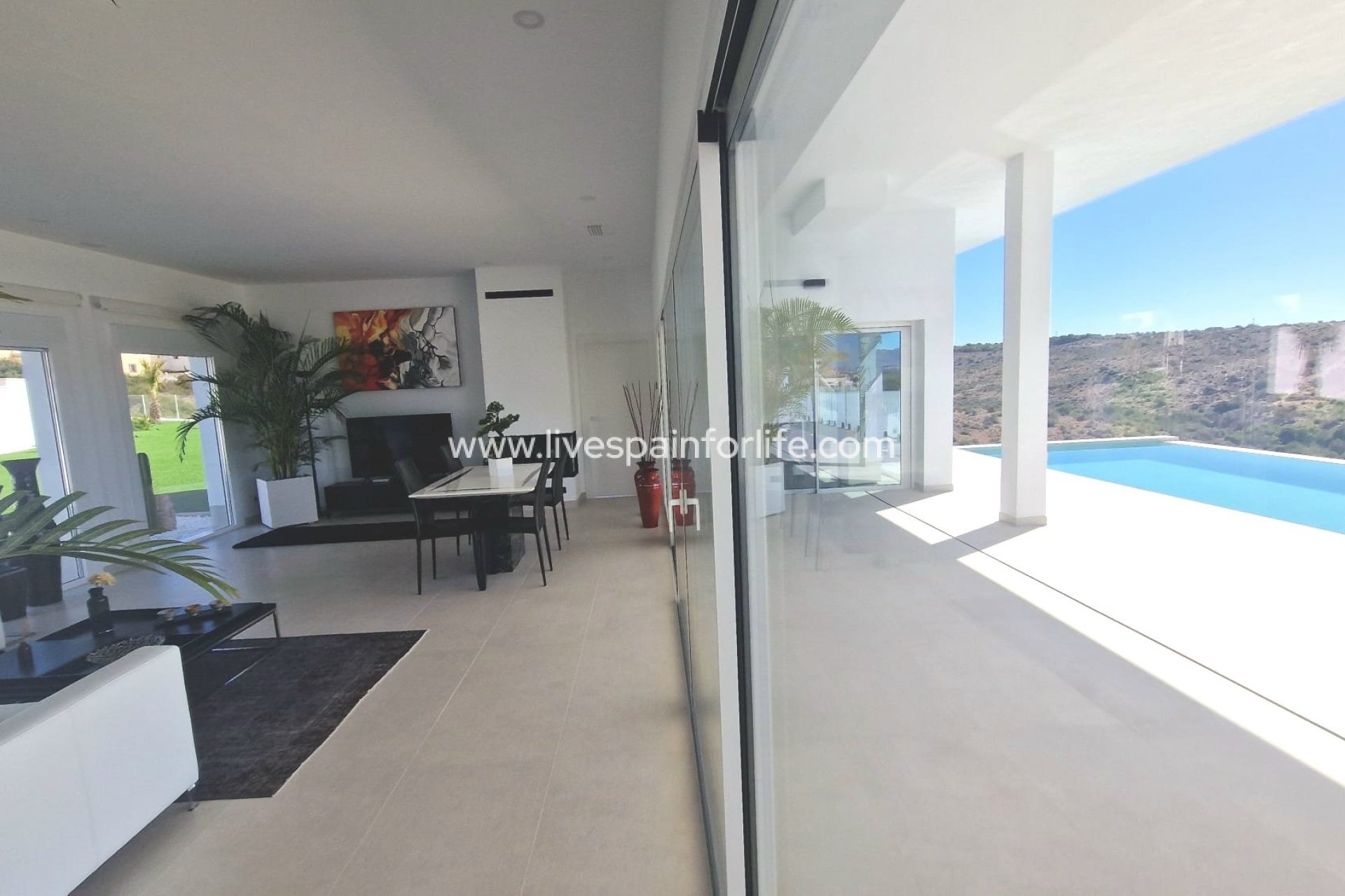 Revente - Villa (indépendant) -
La Marina