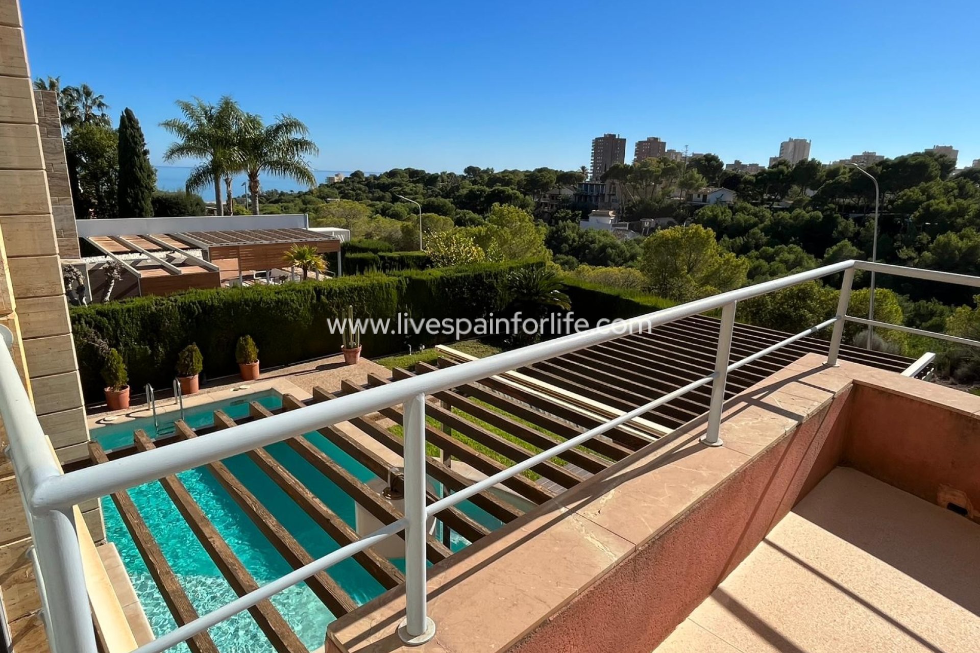 Revente - Villa (indépendant) -
Orihuela Costa - Dehesa de Campoamor